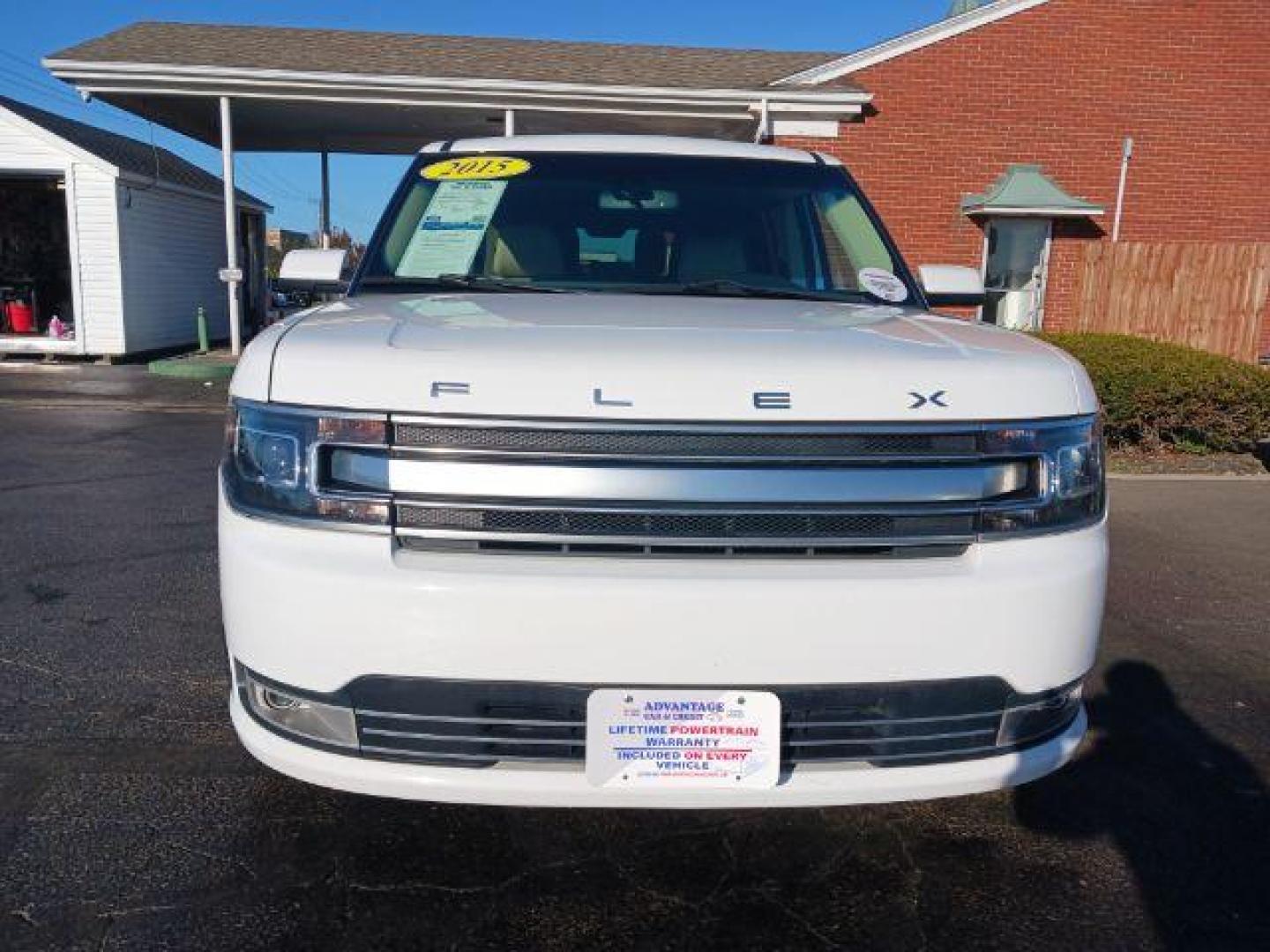 2015 White Platinum Metallic Tri-Coat Ford Flex Limited AWD (2FMHK6D84FB) with an 3.5L V6 DOHC 24V engine, 6-Speed Automatic Overdrive transmission, located at 1230 East Main St, Xenia, OH, 45385, (937) 908-9800, 39.687321, -83.910294 - Photo#1