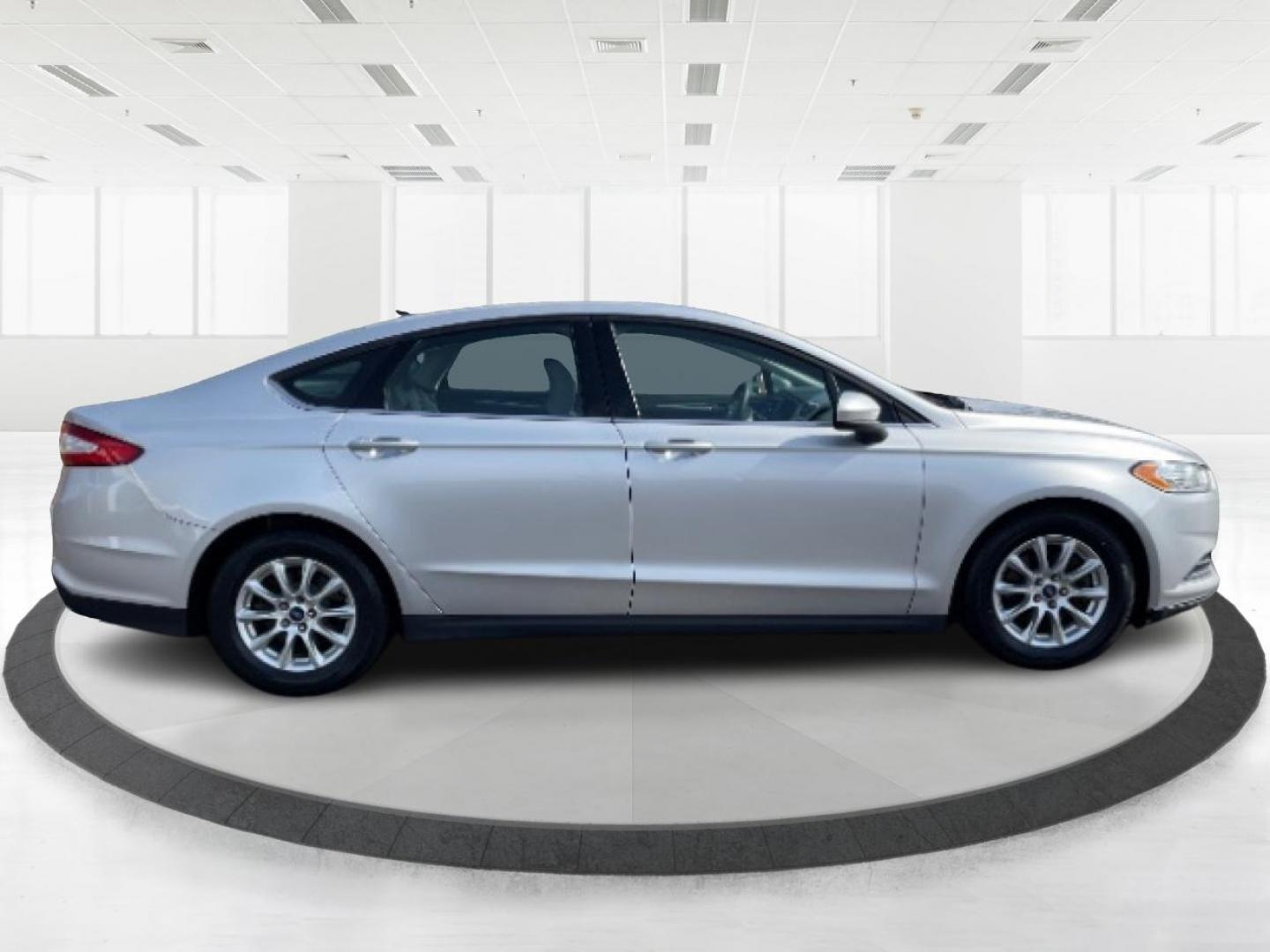 2015 Ingot Silver Ford Fusion S (3FA6P0G74FR) with an 2.5L L4 DOHC 16V engine, 6-Speed Automatic transmission, located at 8750 N County Rd 25A, Piqua, OH, 45356, (937) 908-9800, 40.164391, -84.232513 - Photo#1