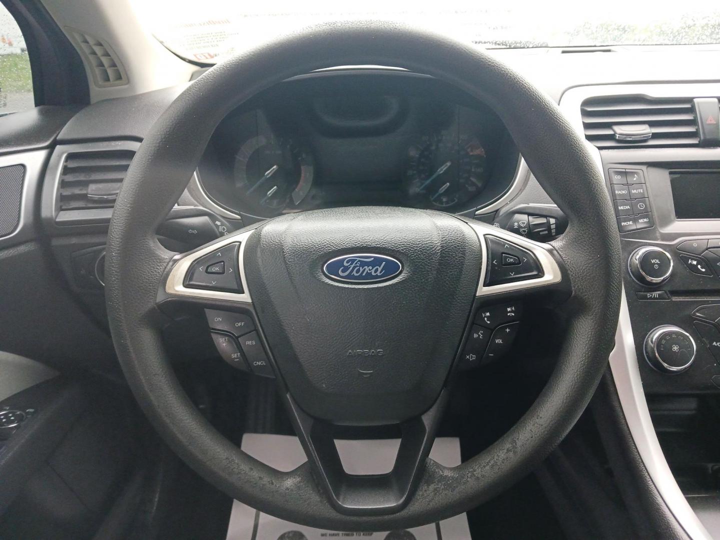 2015 Guard Ford Fusion (3FA6P0G78FR) with an 2.5L L4 DOHC 16V engine, 6-Speed Automatic transmission, located at 1951 S Dayton Lakeview Rd., New Carlisle, OH, 45344, (937) 908-9800, 39.890999, -84.050255 - Photo#15