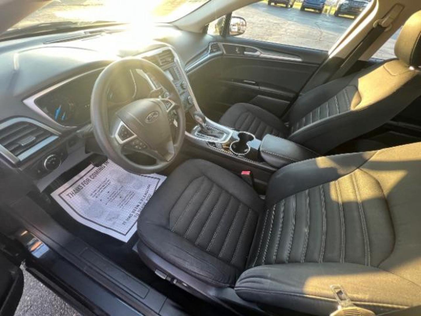 2015 Tuxedo Black Ford Fusion SE (3FA6P0H73FR) with an 2.5L L4 DOHC 16V engine, 6-Speed Automatic transmission, located at 1230 East Main St, Xenia, OH, 45385, (937) 908-9800, 39.687321, -83.910294 - Photo#6