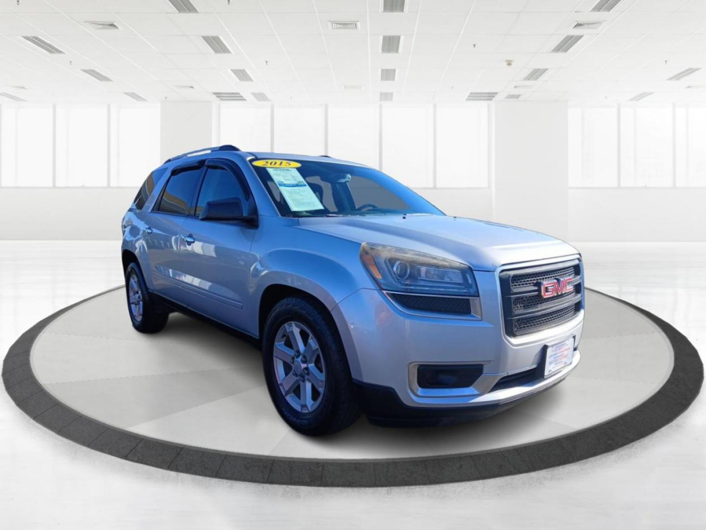 2015 Quicksilver Metallic GMC Acadia SLE-2 AWD (1GKKVPKD4FJ) with an 3.6L V6 DOHC 24V engine, 6-Speed Automatic transmission, located at 880 E. National Road, Vandalia, OH, 45377, (937) 908-9800, 39.892189, -84.181015 - Photo#0