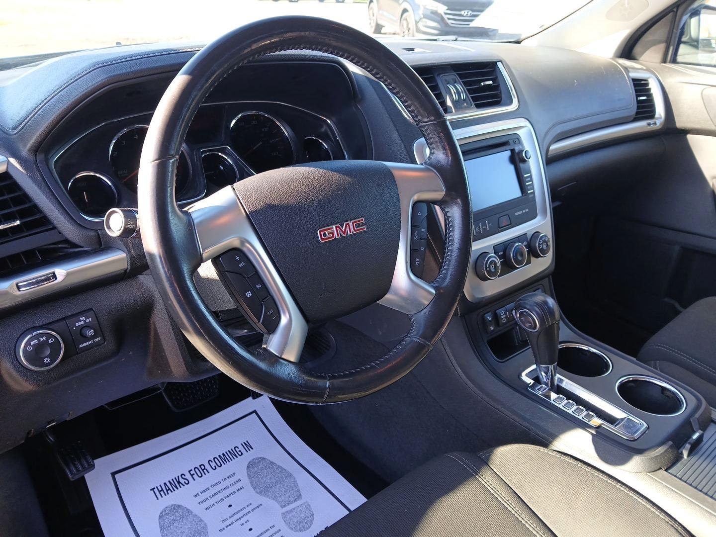 2015 Quicksilver Metallic GMC Acadia SLE-2 AWD (1GKKVPKD4FJ) with an 3.6L V6 DOHC 24V engine, 6-Speed Automatic transmission, located at 880 E. National Road, Vandalia, OH, 45377, (937) 908-9800, 39.892189, -84.181015 - Photo#8