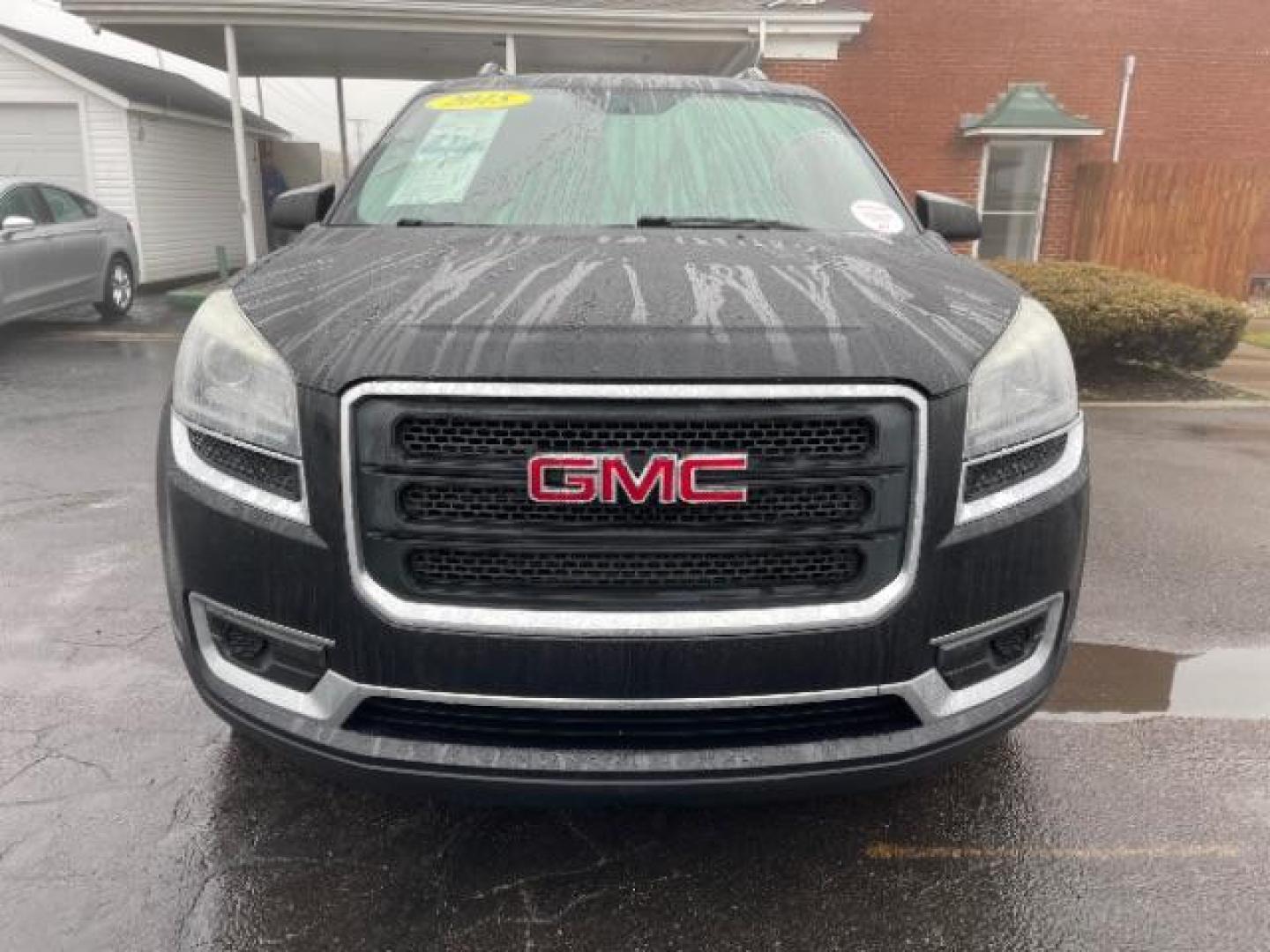 2015 Carbon Black Metallic GMC Acadia SLE-2 FWD (1GKKRPKD3FJ) with an 3.6L V6 DOHC 24V engine, 6-Speed Automatic transmission, located at 1184 Kauffman Ave, Fairborn, OH, 45324, (937) 908-9800, 39.807365, -84.029114 - Photo#4