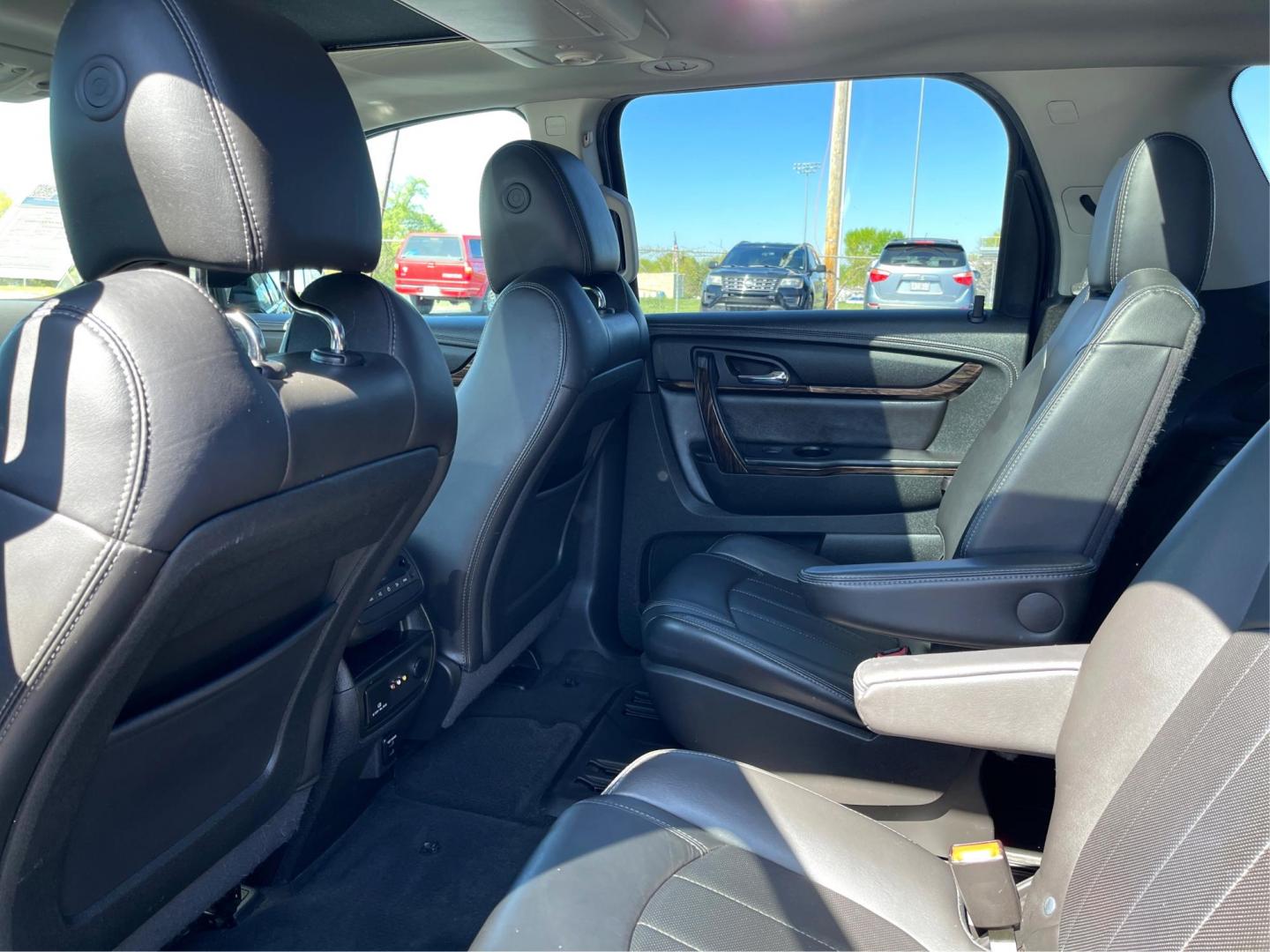 2015 Carbon Black Metallic GMC Acadia Denali AWD (1GKKVTKD8FJ) with an 3.6L V6 DOHC 24V engine, 6-Speed Automatic transmission, located at 401 Woodman Dr, Riverside, OH, 45431, (937) 908-9800, 39.763779, -84.122063 - Photo#9