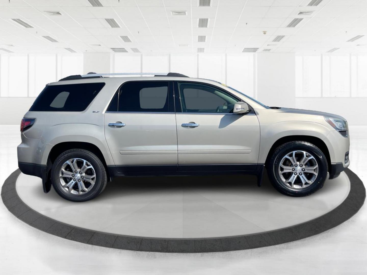 2015 Champagne Silver Metallic GMC Acadia (1GKKVRKD2FJ) with an 3.6L V6 DOHC 24V engine, 6-Speed Automatic transmission, located at 1230 East Main St, Xenia, OH, 45385, (937) 908-9800, 39.687321, -83.910294 - Photo#1