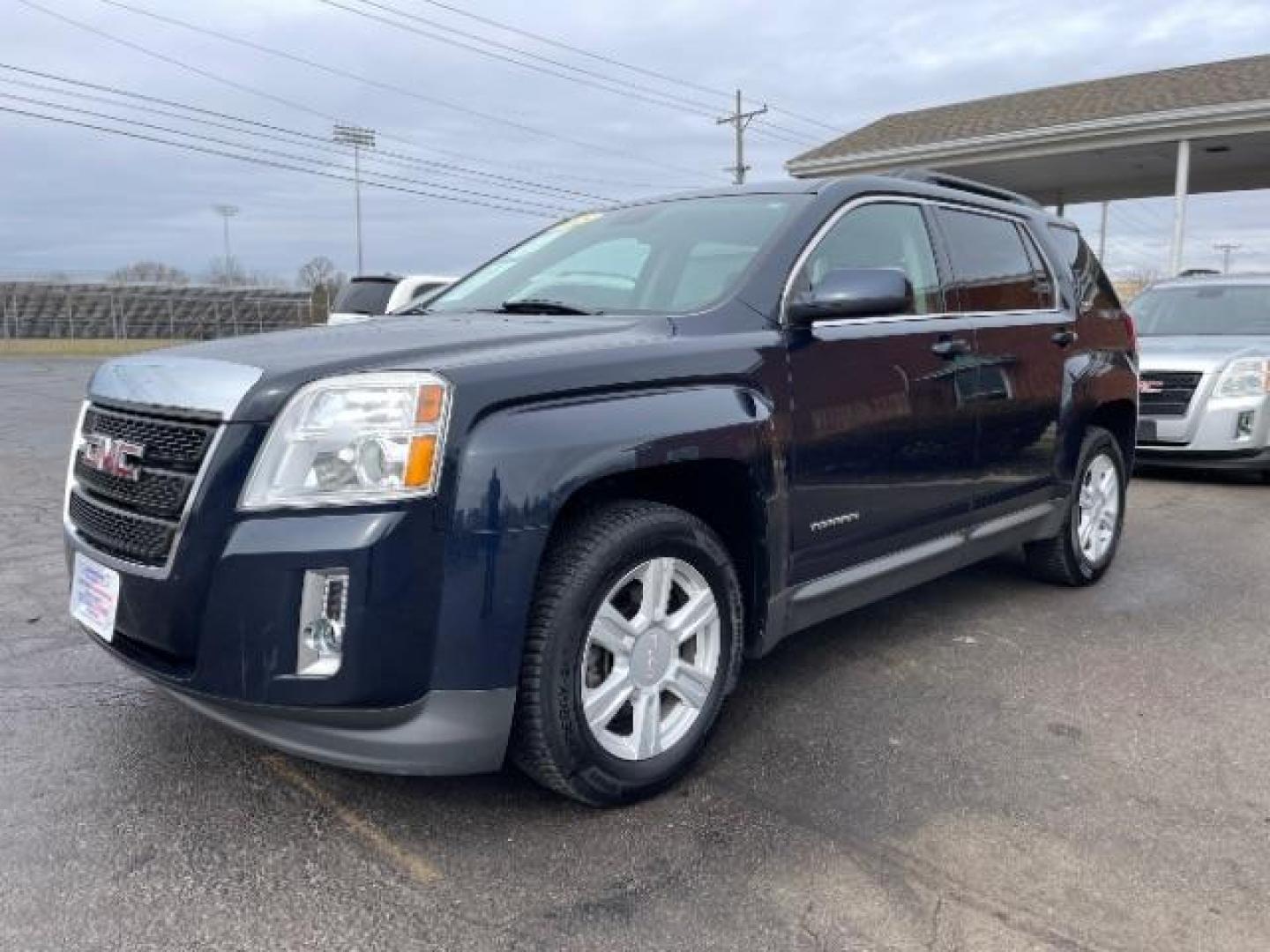 2015 Dark Sapphire Blue Met GMC Terrain SLE2 FWD (2GKFLWEK9F6) with an 2.4L L4 DOHC 16V engine, 6-Speed Automatic transmission, located at 1951 S Dayton Lakeview Rd., New Carlisle, OH, 45344, (937) 908-9800, 39.890999, -84.050255 - Photo#1