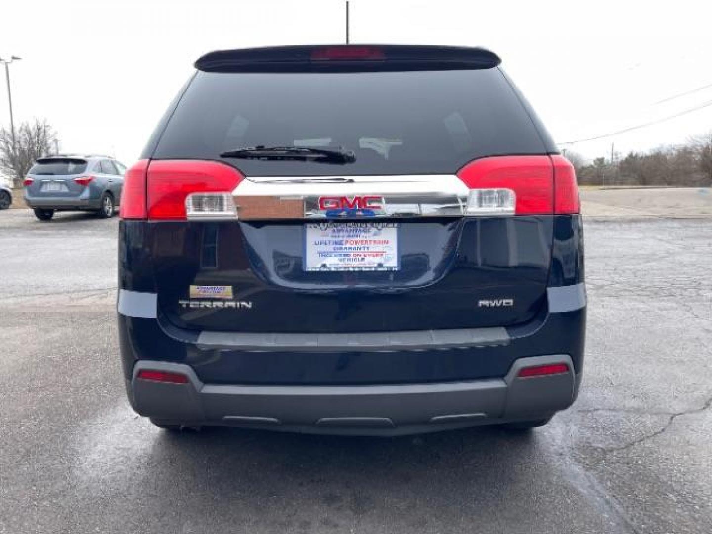 2015 Dark Sapphire Blue Met GMC Terrain SLE2 FWD (2GKFLWEK9F6) with an 2.4L L4 DOHC 16V engine, 6-Speed Automatic transmission, located at 1951 S Dayton Lakeview Rd., New Carlisle, OH, 45344, (937) 908-9800, 39.890999, -84.050255 - Photo#3