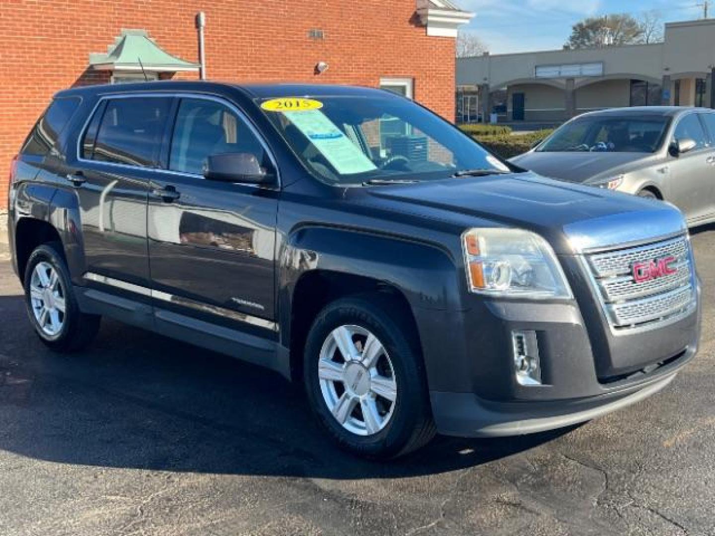 2015 Onyx Black GMC Terrain SLE1 FWD (2GKALMEK0F6) with an 2.4L L4 DOHC 16V engine, 6-Speed Automatic transmission, located at 880 E. National Road, Vandalia, OH, 45377, (937) 908-9800, 39.892189, -84.181015 - Photo#0