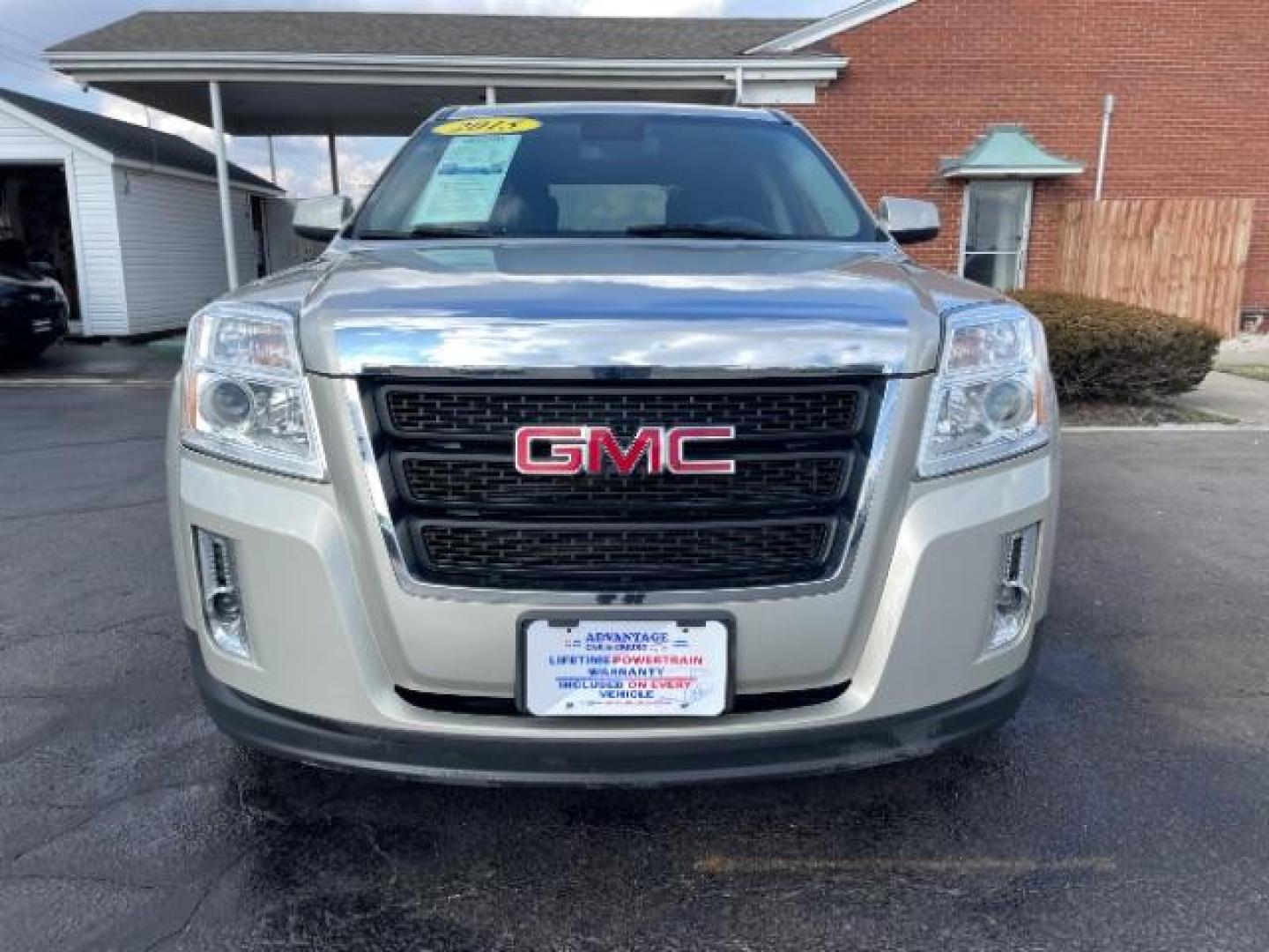 2015 Champagne Silver Metallic GMC Terrain SLE1 FWD (2GKALMEK8F6) with an 2.4L L4 DOHC 16V engine, 6-Speed Automatic transmission, located at 880 E. National Road, Vandalia, OH, 45377, (937) 908-9800, 39.892189, -84.181015 - Photo#2