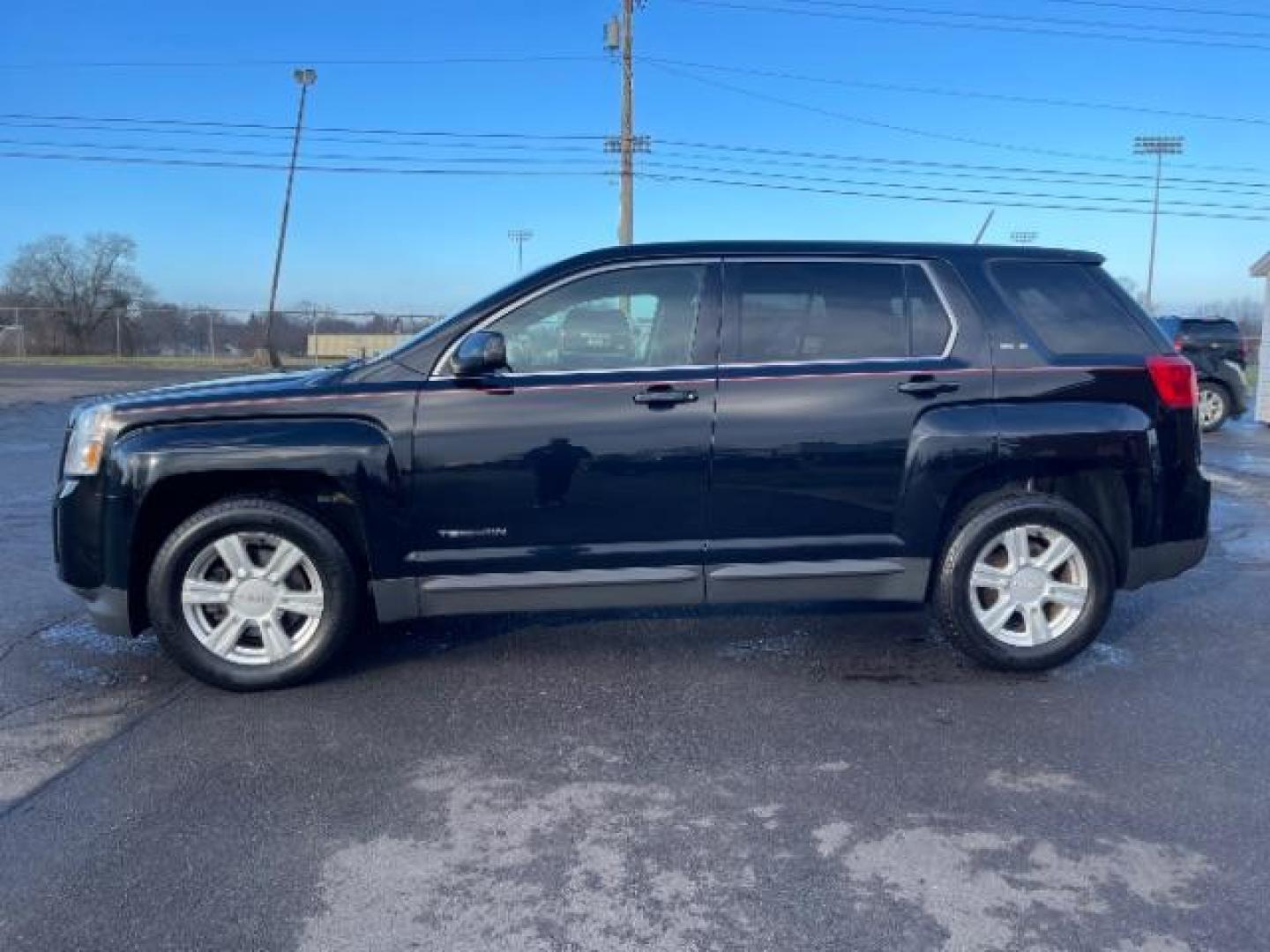 2015 Onyx Black GMC Terrain SLE1 FWD (2GKALMEK1F6) with an 2.4L L4 DOHC 16V engine, 6-Speed Automatic transmission, located at 1099 N County Rd 25A, OH, 45373, (937) 908-9800, 40.057079, -84.212883 - Photo#2