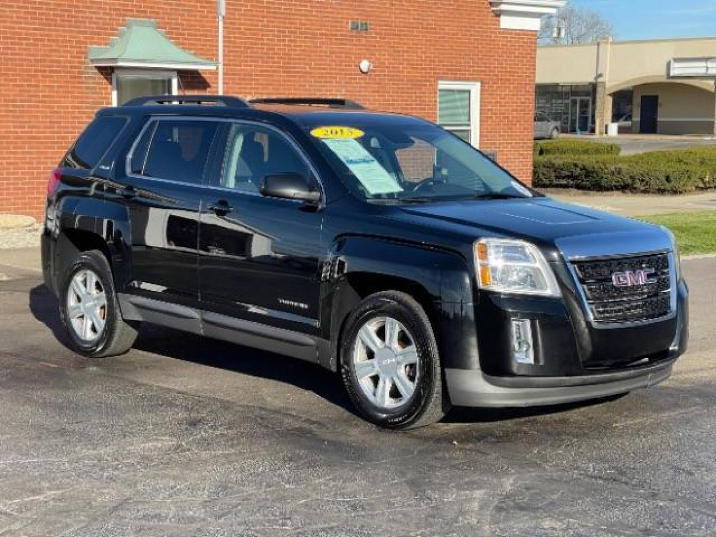 2015 Onyx Black GMC Terrain SLE2 FWD (2GKFLWEK4F6) with an 2.4L L4 DOHC 16V engine, 6-Speed Automatic transmission, located at 4508 South Dixie Dr, Moraine, OH, 45439, (937) 908-9800, 39.690136, -84.216438 - Photo#0