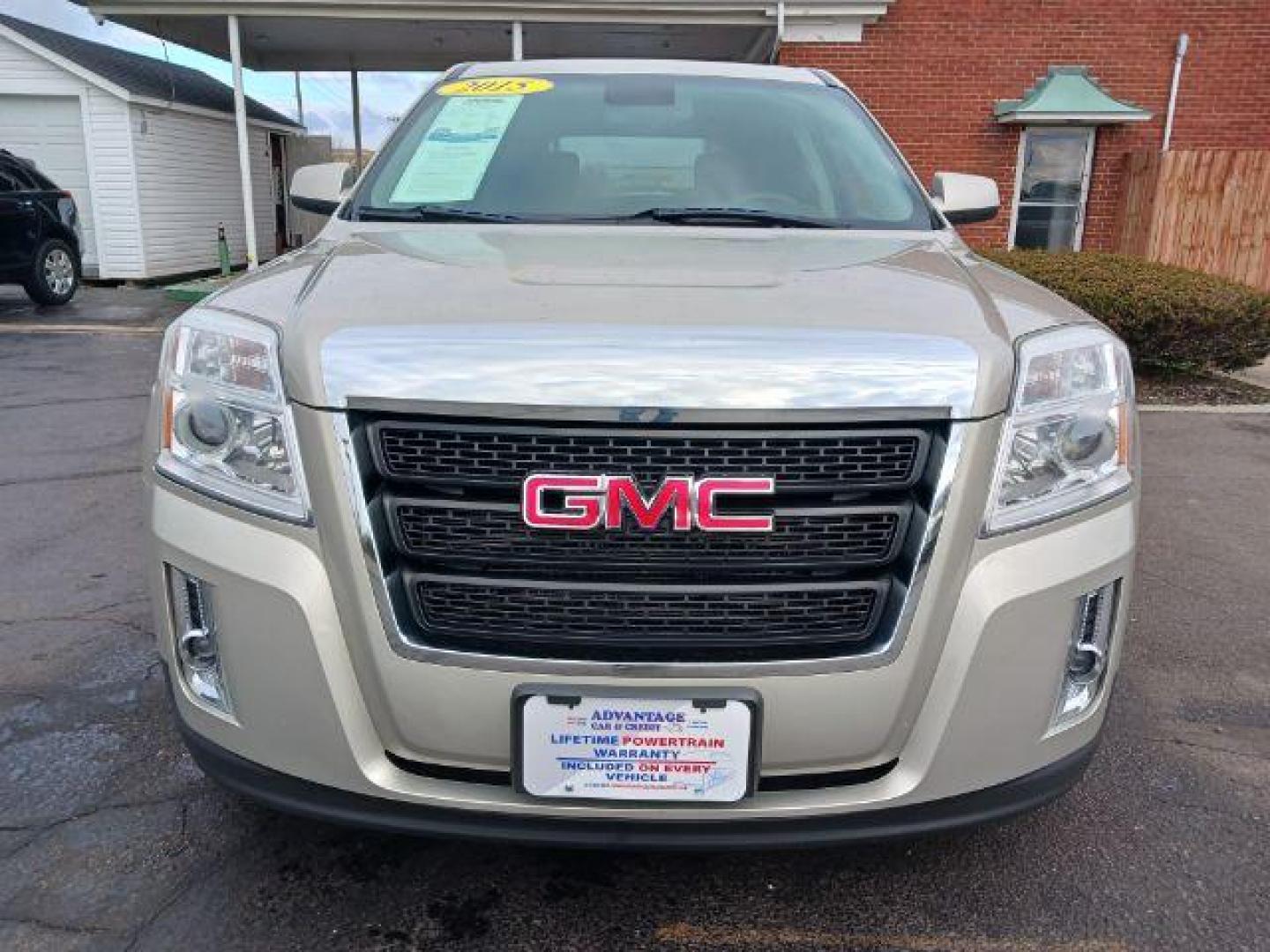 2015 Champagne Silver Metallic GMC Terrain SLE1 FWD (2GKALMEK3F6) with an 2.4L L4 DOHC 16V engine, 6-Speed Automatic transmission, located at 1230 East Main St, Xenia, OH, 45385, (937) 908-9800, 39.687321, -83.910294 - Photo#1