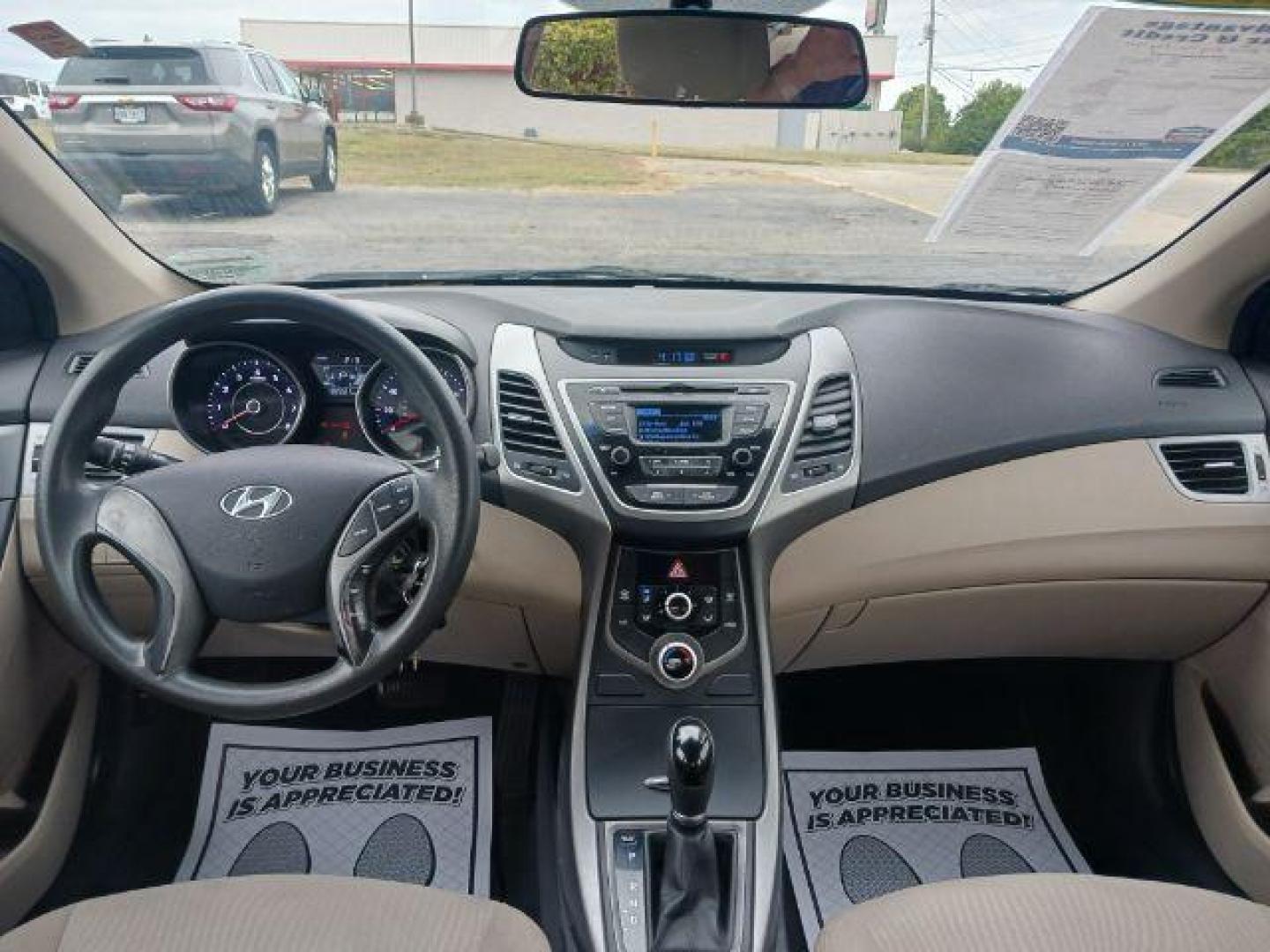 2015 Quartz White Pearl Hyundai Elantra SE 6AT (5NPDH4AE6FH) with an 1.8L L4 DOHC 16V engine, 6-Speed Automatic transmission, located at 1230 East Main St, Xenia, OH, 45385, (937) 908-9800, 39.687321, -83.910294 - Photo#7