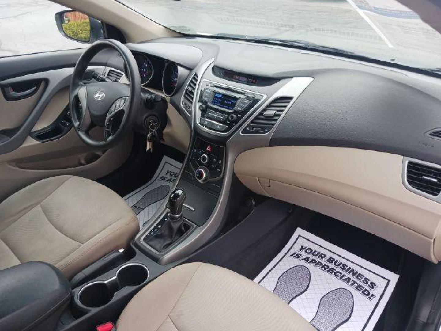 2015 Quartz White Pearl Hyundai Elantra SE 6AT (5NPDH4AE6FH) with an 1.8L L4 DOHC 16V engine, 6-Speed Automatic transmission, located at 1230 East Main St, Xenia, OH, 45385, (937) 908-9800, 39.687321, -83.910294 - Photo#8