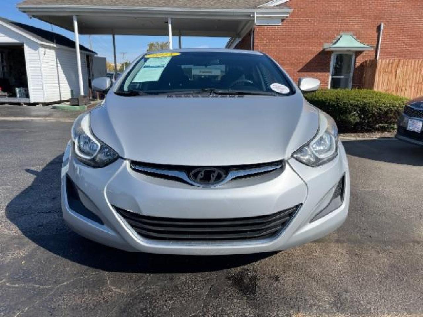 2015 Symphony Silver Hyundai Elantra SE 6AT (5NPDH4AE7FH) with an 1.8L L4 DOHC 16V engine, 6-Speed Automatic transmission, located at 4508 South Dixie Dr, Moraine, OH, 45439, (937) 908-9800, 39.690136, -84.216438 - Photo#2