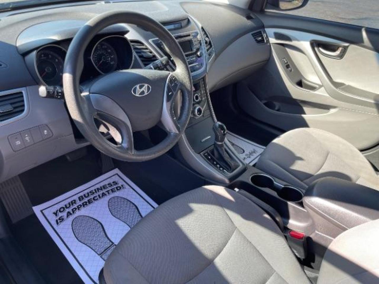 2015 Symphony Silver Hyundai Elantra SE 6AT (5NPDH4AE7FH) with an 1.8L L4 DOHC 16V engine, 6-Speed Automatic transmission, located at 4508 South Dixie Dr, Moraine, OH, 45439, (937) 908-9800, 39.690136, -84.216438 - Photo#6