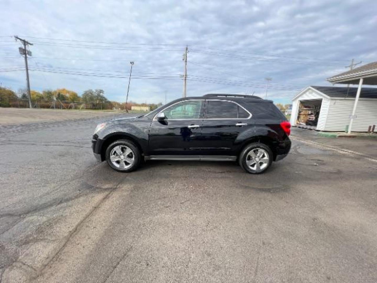 2015 Phantom Black Hyundai Sonata Sport (5NPE34AF2FH) with an 2.4L L4 DOHC 16V engine, 6-Speed Automatic transmission, located at 1951 S Dayton Lakeview Rd., New Carlisle, OH, 45344, (937) 908-9800, 39.890999, -84.050255 - Photo#2