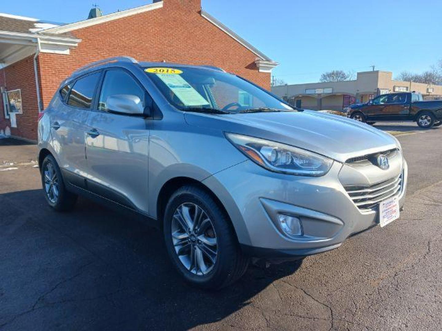 2015 Graphite Gray Metallic Hyundai Tucson SE AWD (KM8JUCAG6FU) with an 2.4L L4 DOHC 16V engine, 6-Speed Automatic transmission, located at 401 Woodman Dr, Riverside, OH, 45431, (937) 908-9800, 39.763779, -84.122063 - Photo#0