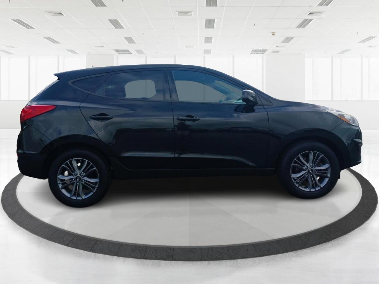 2015 Ash Black Mica Hyundai Tucson (KM8JT3AF9FU) with an 2.0L L4 DOHC 16V engine, 6-Speed Automatic transmission, located at 401 Woodman Dr, Riverside, OH, 45431, (937) 908-9800, 39.763779, -84.122063 - Photo#1