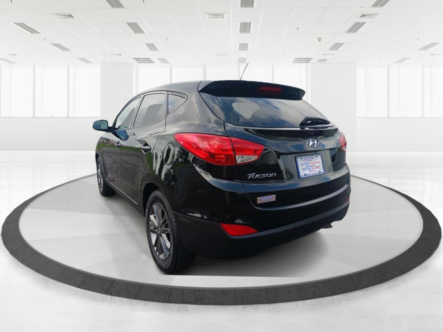 2015 Ash Black Mica Hyundai Tucson (KM8JT3AF9FU) with an 2.0L L4 DOHC 16V engine, 6-Speed Automatic transmission, located at 401 Woodman Dr, Riverside, OH, 45431, (937) 908-9800, 39.763779, -84.122063 - Photo#4