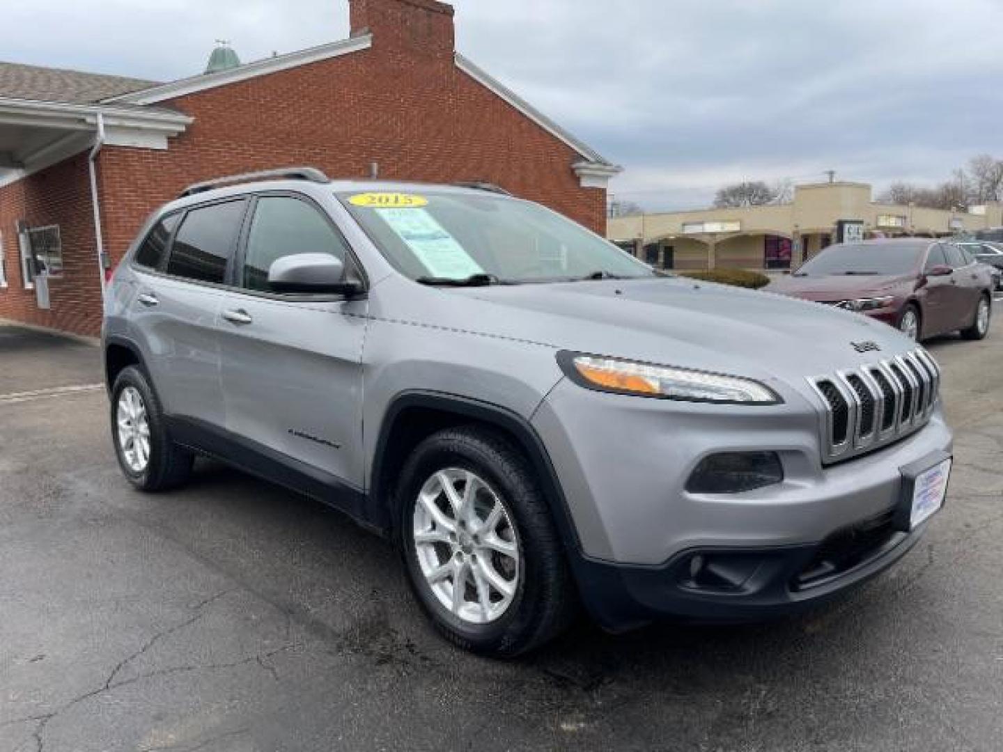 2015 Billet Silver Metallic CC Jeep Cherokee Latitude FWD (1C4PJLCB2FW) with an 2.4L L4 DOHC 16V engine, 9-Speed Automatic transmission, located at 1951 S Dayton Lakeview Rd., New Carlisle, OH, 45344, (937) 908-9800, 39.890999, -84.050255 - Photo#0