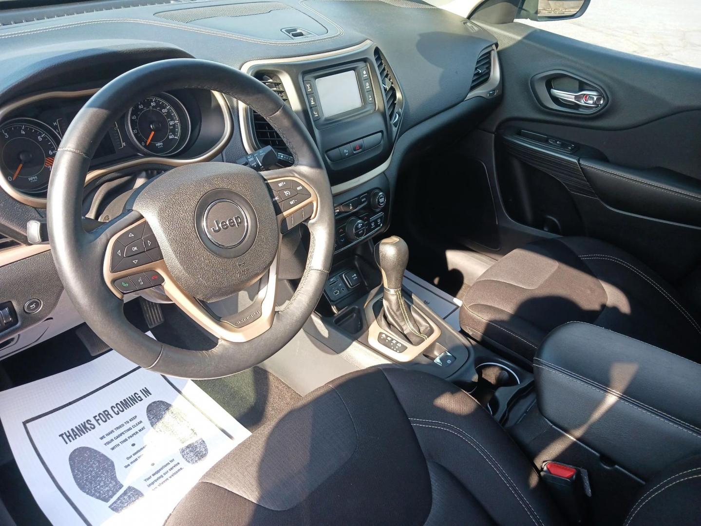 2015 Brilliant Black Crystal P Jeep Cherokee Latitude FWD (1C4PJLCB3FW) with an 2.4L L4 DOHC 16V engine, 9-Speed Automatic transmission, located at 880 E. National Road, Vandalia, OH, 45377, (937) 908-9800, 39.892189, -84.181015 - Photo#8