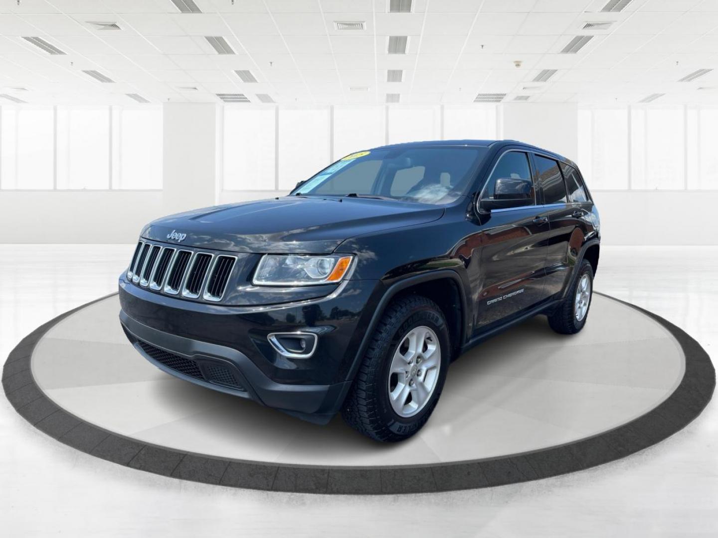 2015 Brilliant Black Crystal P Jeep Grand Cherokee (1C4RJFAG8FC) with an 3.6L V6 DOHC 24V engine, 8-Speed Automatic transmission, located at 4508 South Dixie Dr, Moraine, OH, 45439, (937) 908-9800, 39.690136, -84.216438 - Photo#7