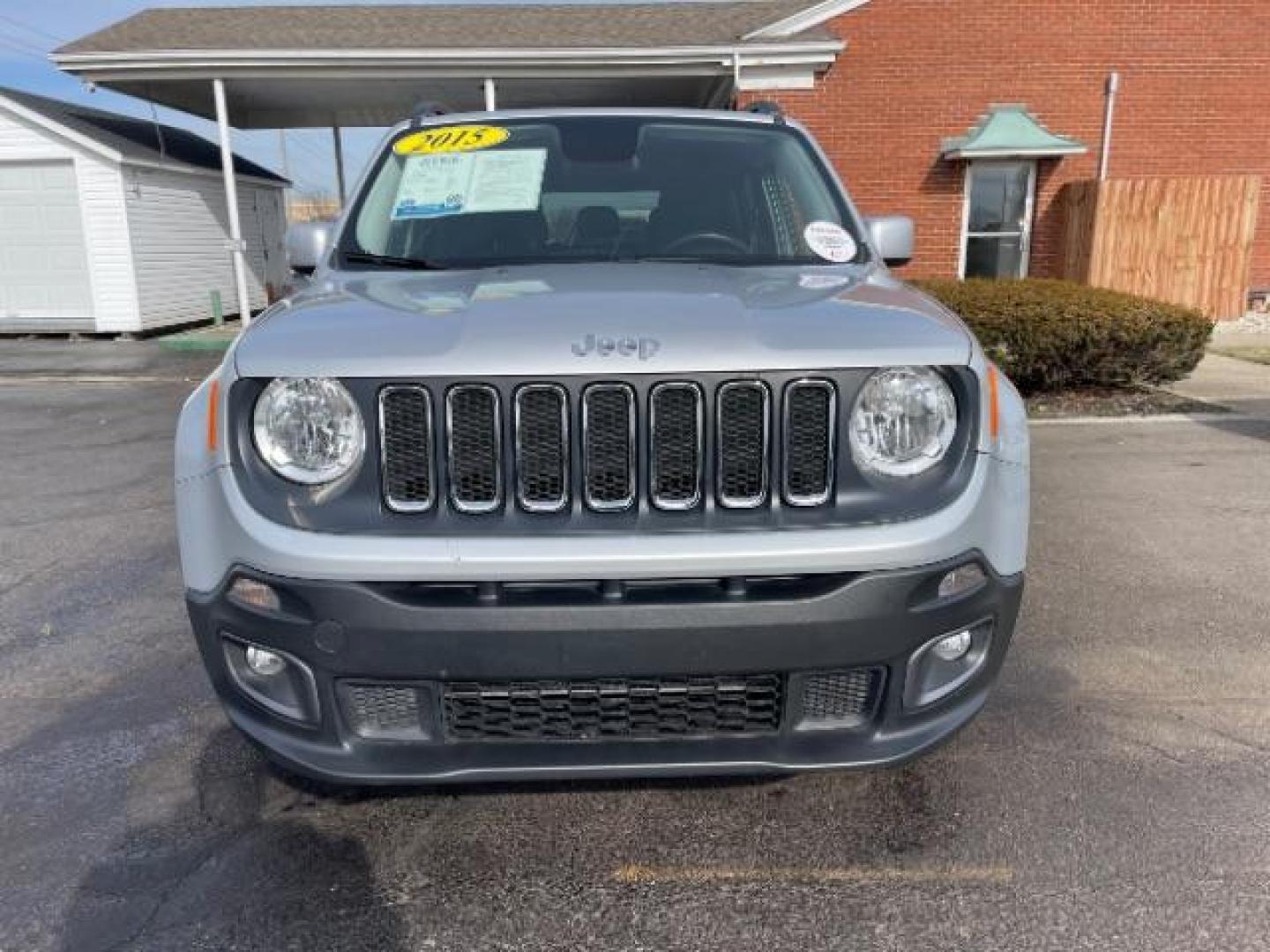 2015 Glacier Metallic Jeep Renegade Latitude 4WD (ZACCJBBT2FP) with an 2.4L L4 DOHC 16V engine, 6-Speed Manual transmission, located at 1951 S Dayton Lakeview Rd., New Carlisle, OH, 45344, (937) 908-9800, 39.890999, -84.050255 - Photo#4