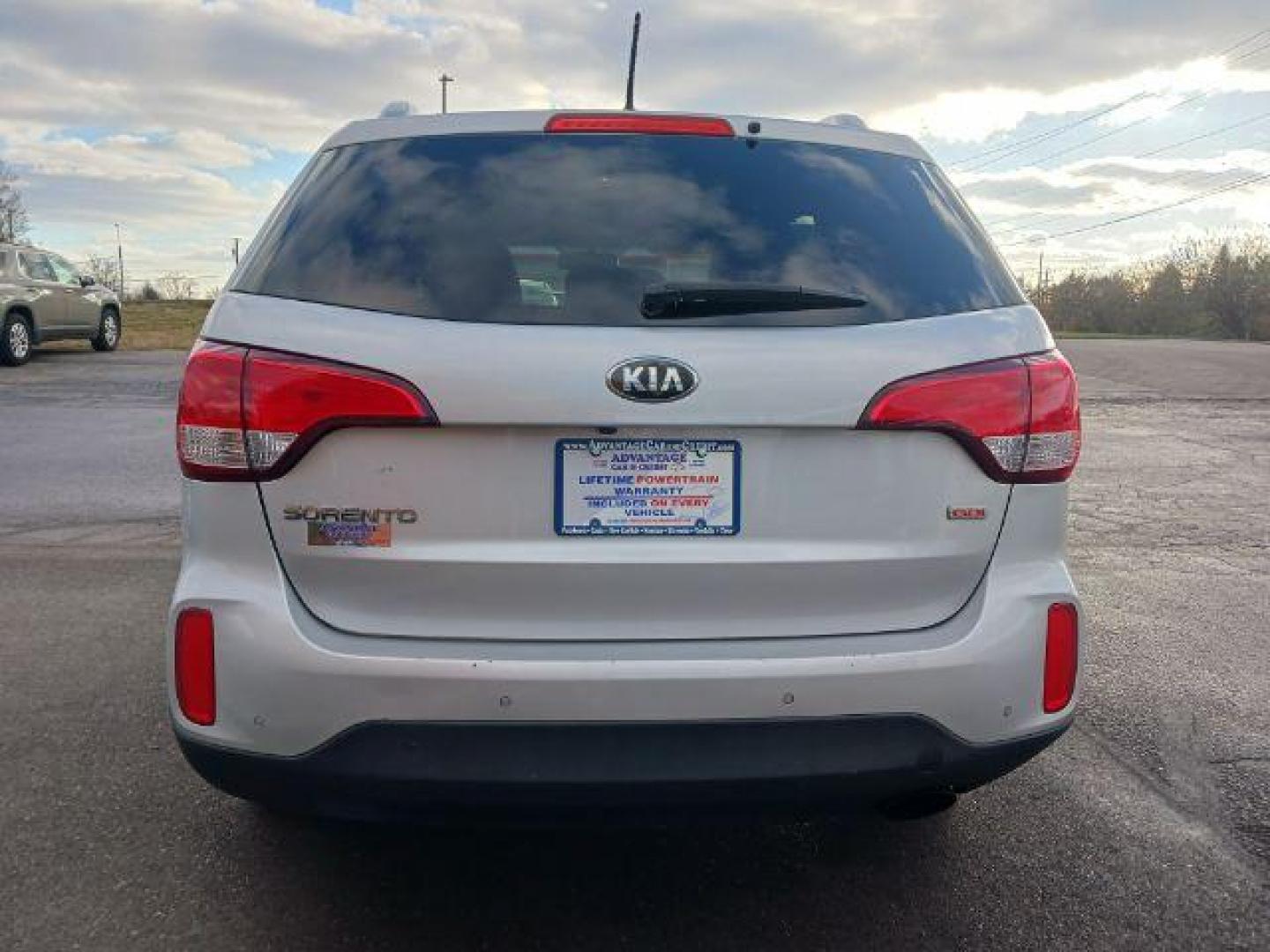 2015 Titanium Silver Kia Sorento LX AWD (5XYKTCA66FG) with an 2.4L L4 DOHC 16V engine, 6-Speed Automatic transmission, located at 401 Woodman Dr, Riverside, OH, 45431, (937) 908-9800, 39.763779, -84.122063 - Photo#5