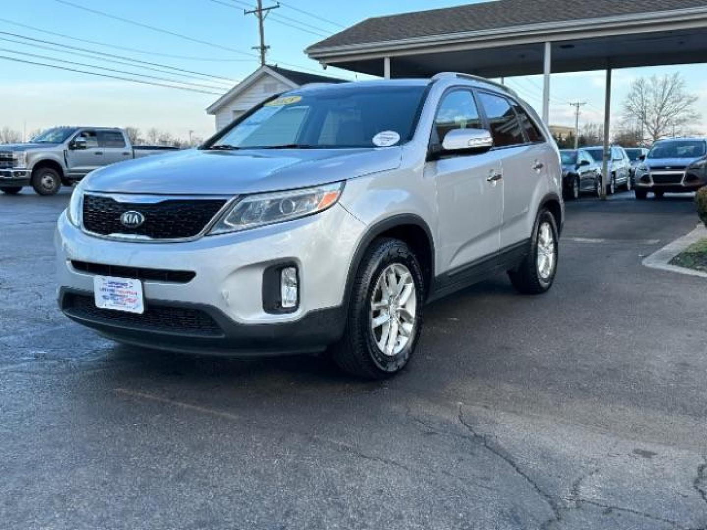 2015 Titanium Silver Kia Sorento LX 2WD (5XYKT4A62FG) with an 2.4L L4 DOHC 16V engine, 6-Speed Automatic transmission, located at 1184 Kauffman Ave, Fairborn, OH, 45324, (937) 908-9800, 39.807365, -84.029114 - Photo#2