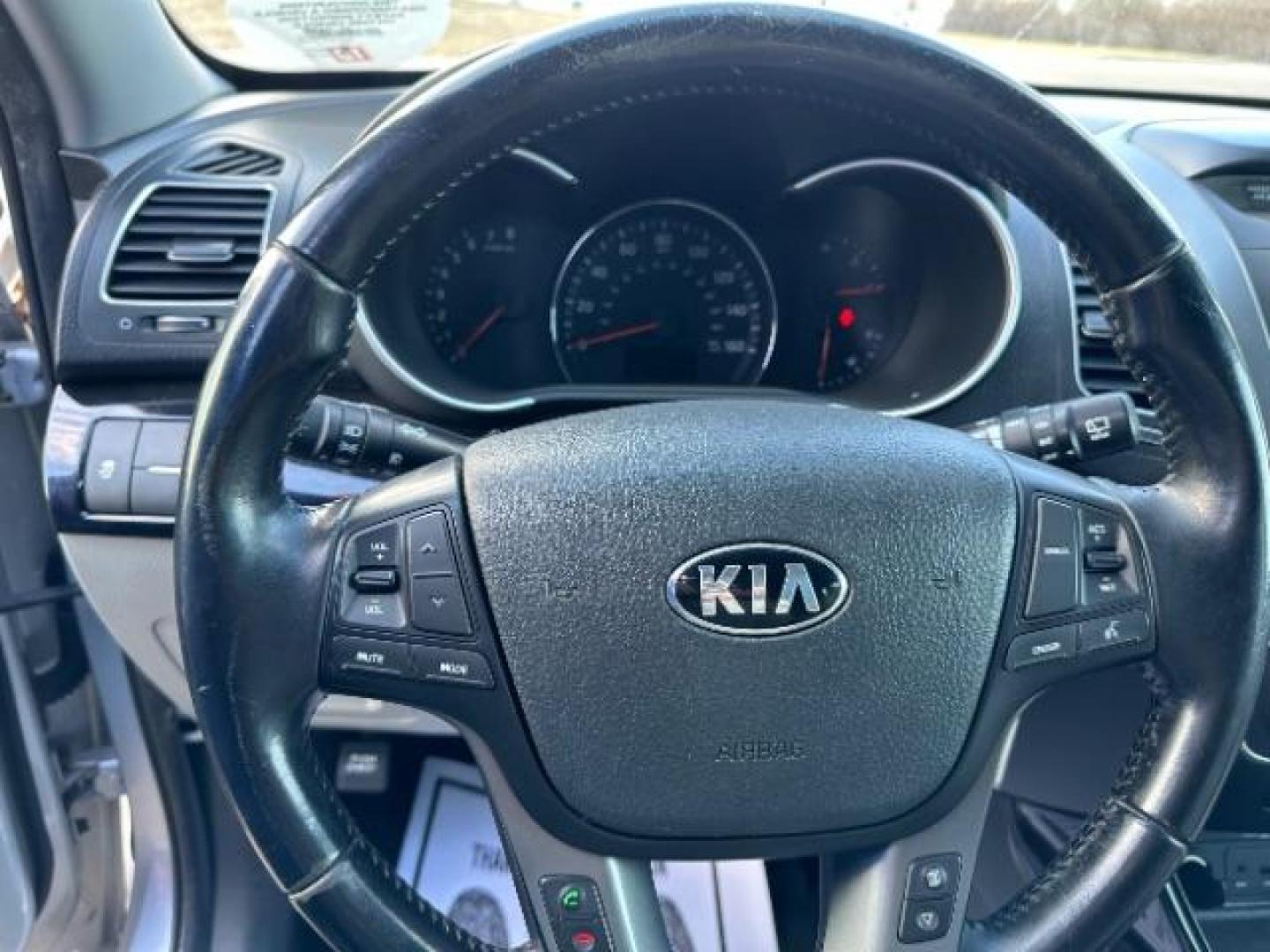 2015 Titanium Silver Kia Sorento LX 2WD (5XYKT4A62FG) with an 2.4L L4 DOHC 16V engine, 6-Speed Automatic transmission, located at 1184 Kauffman Ave, Fairborn, OH, 45324, (937) 908-9800, 39.807365, -84.029114 - Photo#8