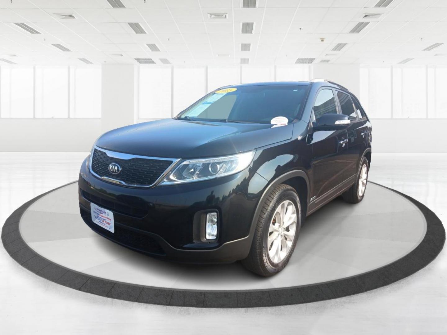 2015 Ebony Black Kia Sorento (5XYKUDA73FG) with an 3.3L V6 DOHC 24V engine, 6-Speed Automatic transmission, located at 1099 N County Rd 25A, OH, 45373, (937) 908-9800, 40.057079, -84.212883 - Photo#7