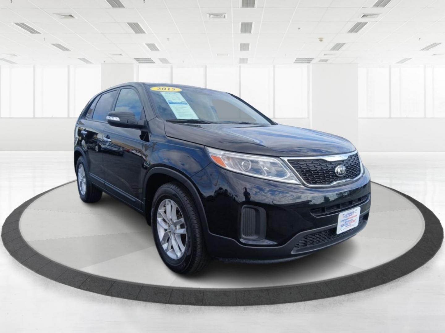 2015 Kia Sorento LX 2WD (5XYKT3A68FG) with an 2.4L L4 DOHC 16V engine, 6-Speed Automatic transmission, located at 401 Woodman Dr, Riverside, OH, 45431, (937) 908-9800, 39.760899, -84.123421 - 2015 Kia Sorento LX 2WD - Photo#0