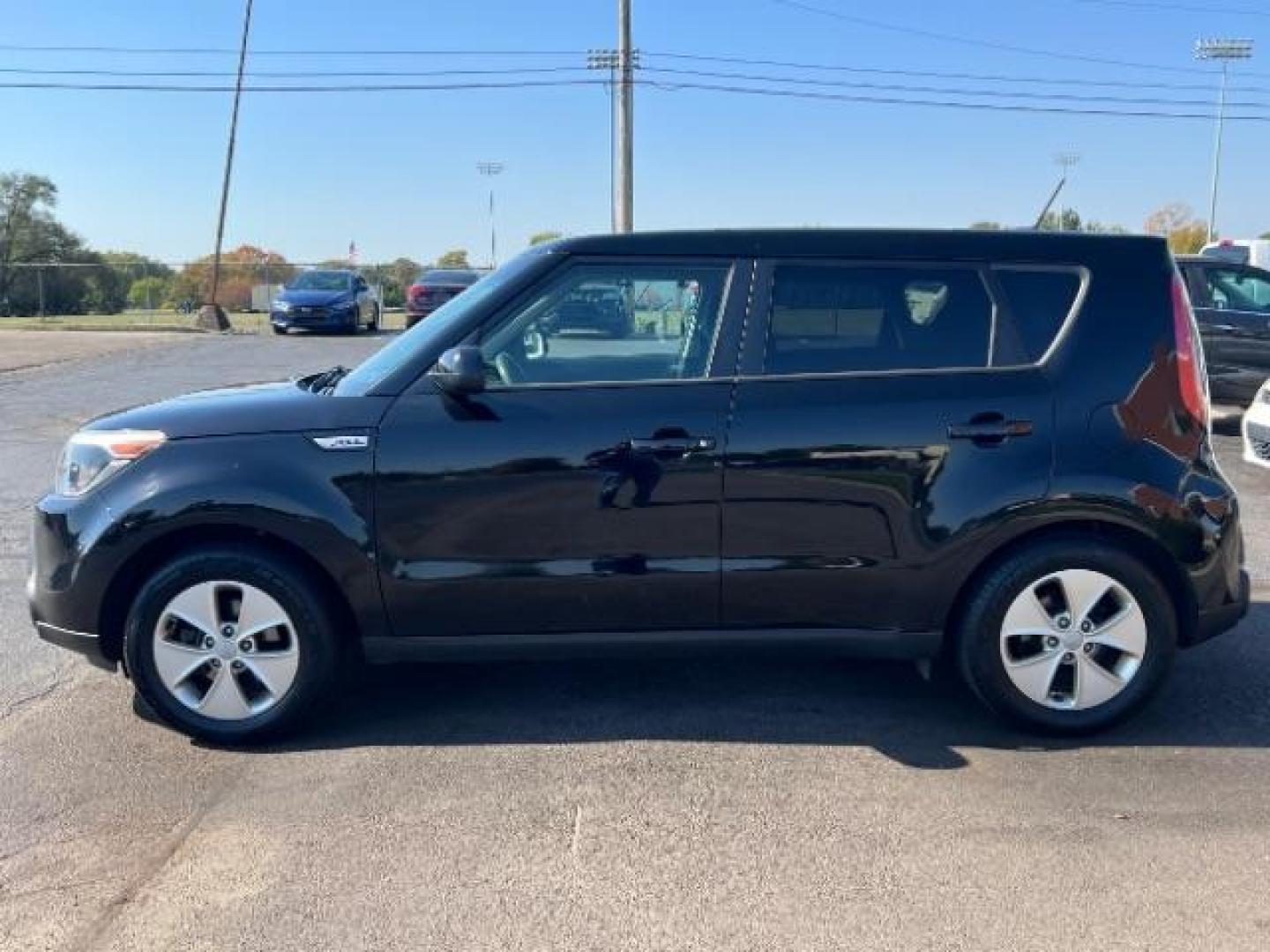 2015 Shadow Black Kia Soul Base (KNDJN2A29F7) with an 1.6L L4 DOHC 16V engine, located at 1951 S Dayton Lakeview Rd., New Carlisle, OH, 45344, (937) 908-9800, 39.890999, -84.050255 - Photo#3