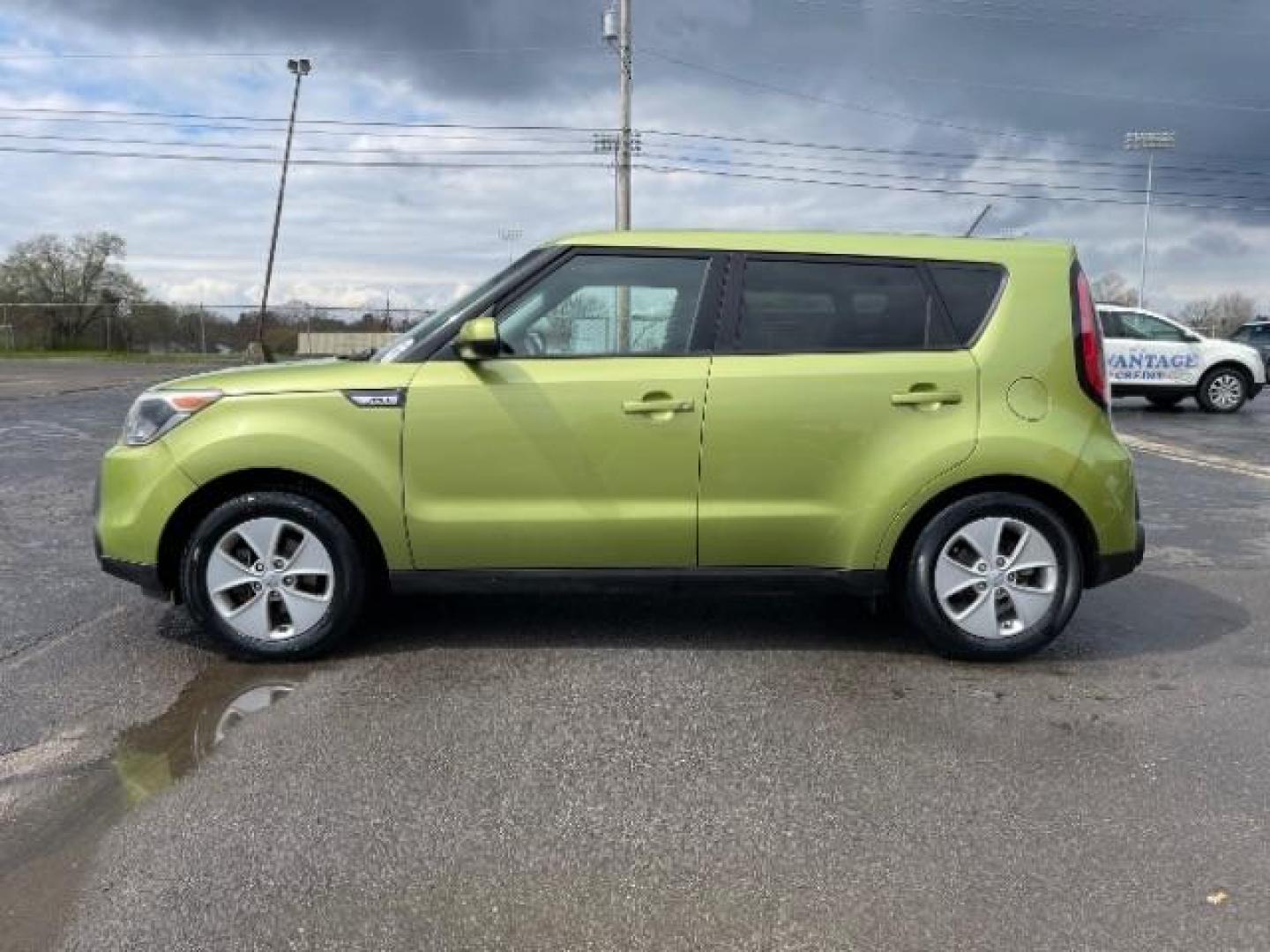 2015 Alien II Kia Soul Base (KNDJN2A28F7) with an 1.6L L4 DOHC 16V engine, located at 1951 S Dayton Lakeview Rd., New Carlisle, OH, 45344, (937) 908-9800, 39.890999, -84.050255 - Photo#5