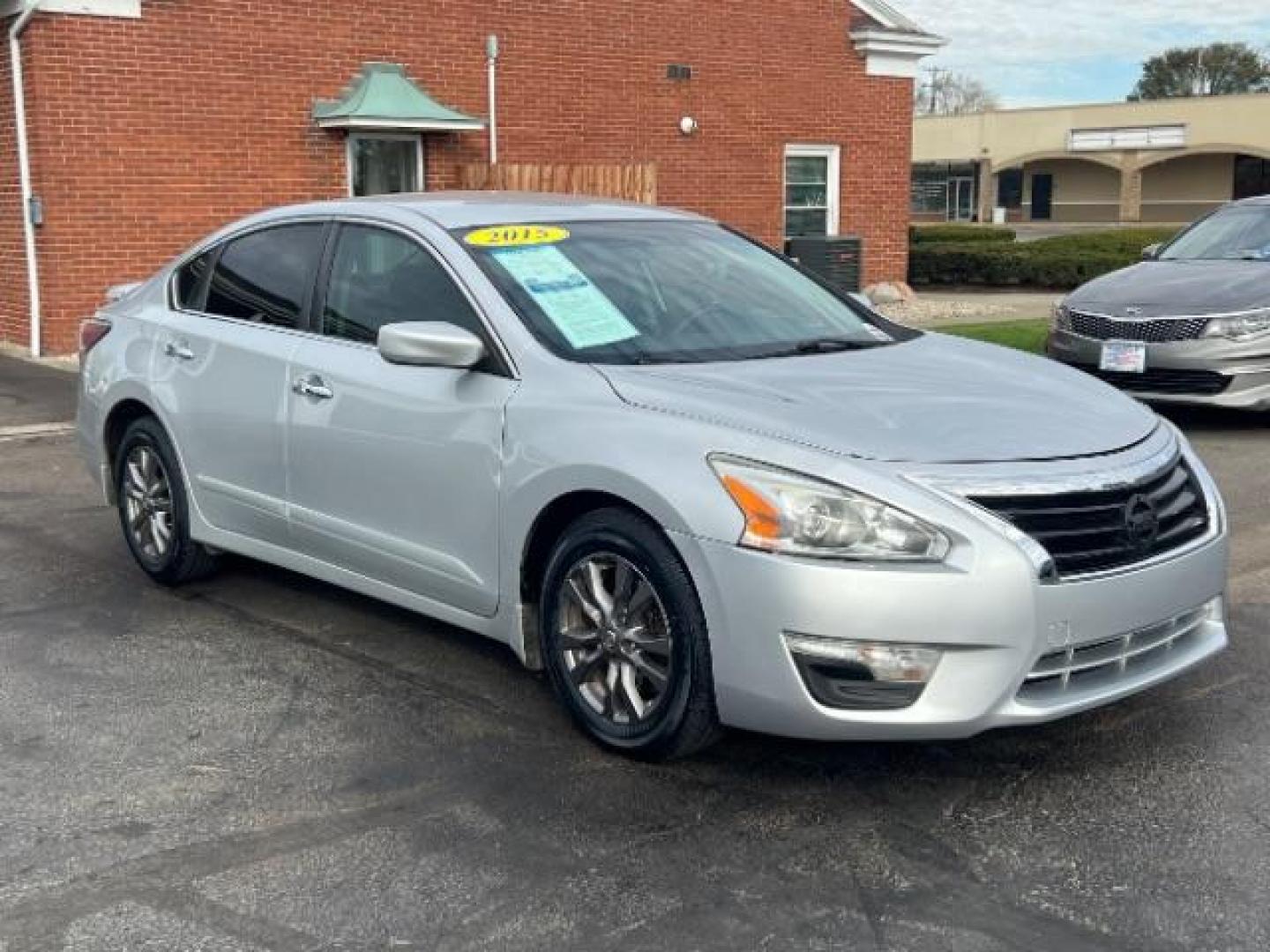 2015 Brilliant Silver Nissan Altima 2.5 S (1N4AL3AP0FC) with an 2.5L L4 DOHC 16V engine, Continuously Variable Transmission transmission, located at 401 Woodman Dr, Riverside, OH, 45431, (937) 908-9800, 39.763779, -84.122063 - Photo#0