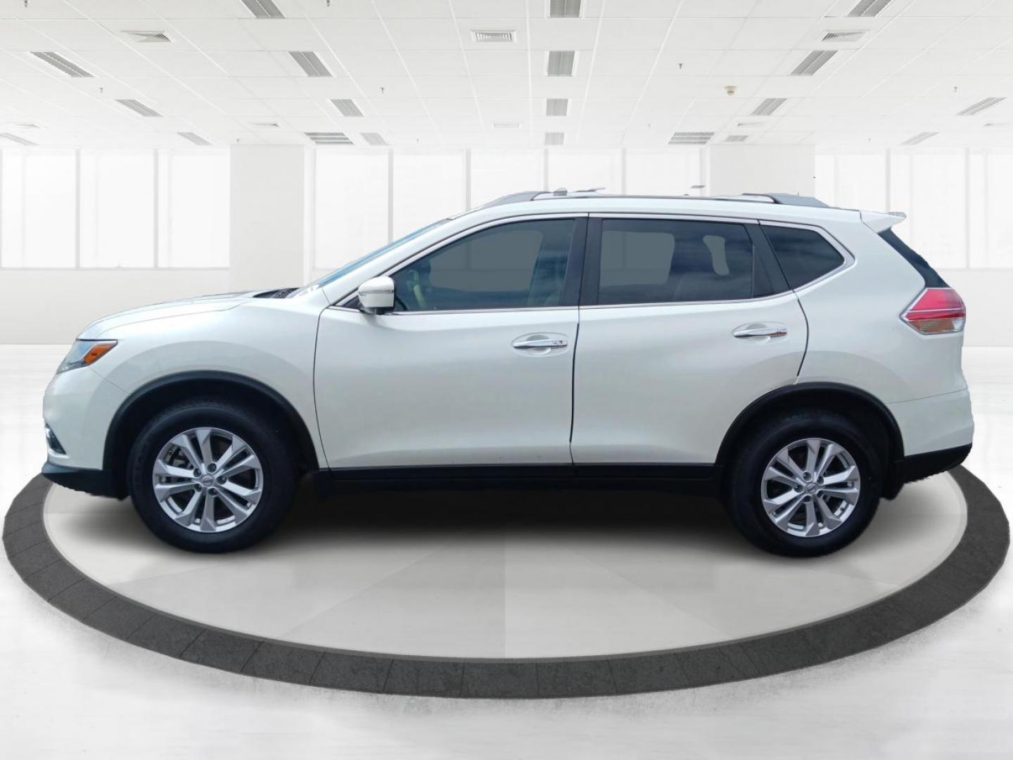 2015 Nissan Rogue SV AWD (5N1AT2MK1FC) with an 2.5L L4 DOHC 16V engine, Continuously Variable Transmission transmission, located at 1099 N County Rd 25A, Troy, OH, 45373, (937) 908-9800, 40.057079, -84.212883 - Third Row - Photo#5