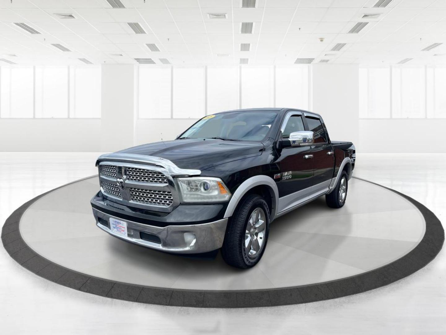 2015 Ram 1500 Laramie Crew Cab SWB 4WD (1C6RR7NT7FS) with an 5.7L V8 OHV 16V engine, 8-Speed Automatic transmission, located at 401 Woodman Dr, Riverside, OH, 45431, (937) 908-9800, 39.760899, -84.123421 - 2015 Ram 1500 Laramie Crew Cab SWB 4WD - Photo#7