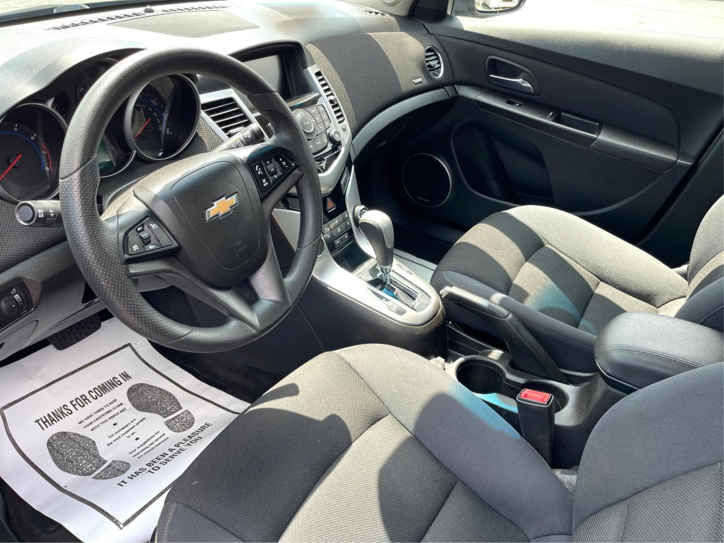 2016 Chevrolet Cruze Limited 1LT Auto (1G1PE5SB0G7) with an 1.4L L4 DOHC 16V TURBO engine, 6-Speed Automatic transmission, located at 1230 East Main St, Xenia, OH, 45385, (937) 908-9800, 39.688026, -83.910172 - 2016 Chevrolet Cruze Limited 1LT Auto - Photo#8