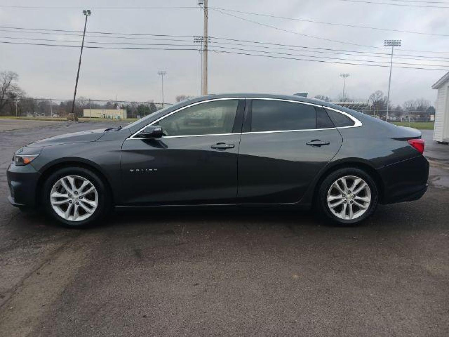 2016 Mosaic Black Metallic Chevrolet Malibu 1LT (1G1ZE5ST7GF) with an 1.5L L4 DOHC 16V engine, 6-Speed Automatic transmission, located at 4508 South Dixie Dr, Moraine, OH, 45439, (937) 908-9800, 39.690136, -84.216438 - Photo#3