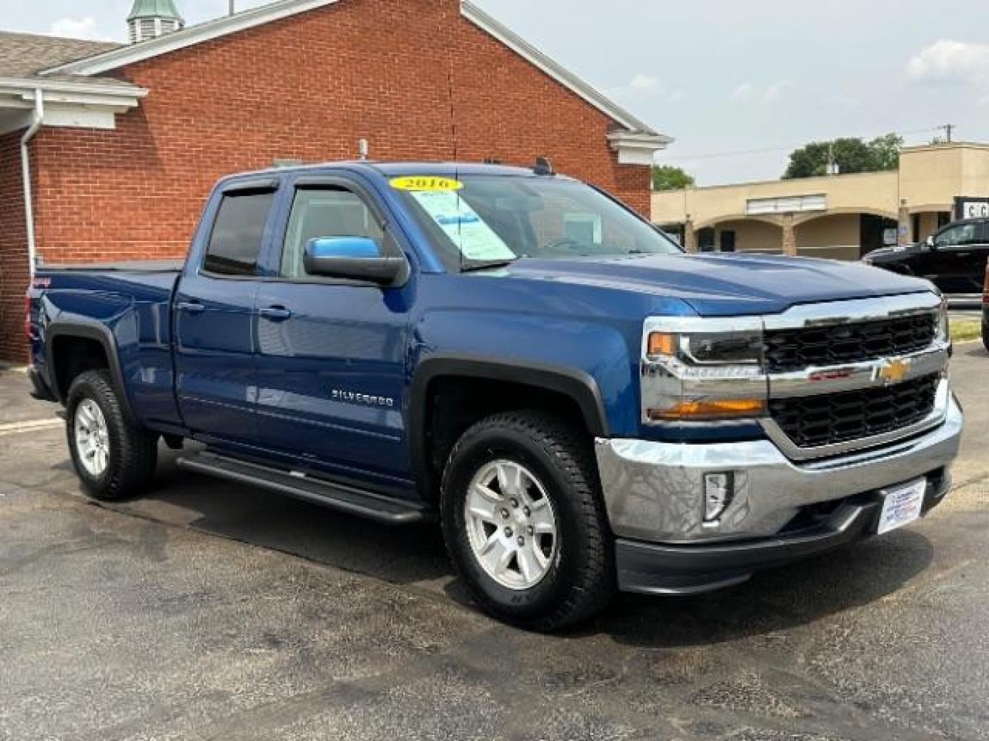 2016 Deep Ocean Blue Metallic Chevrolet Silverado 1500 LT Double Cab 4WD (1GCVKREC1GZ) with an 5.3L V8 OHV 16V engine, 6-Speed Automatic transmission, located at 1230 East Main St, Xenia, OH, 45385, (937) 908-9800, 39.687321, -83.910294 - Photo#0