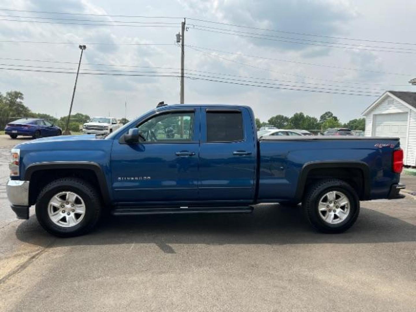 2016 Deep Ocean Blue Metallic Chevrolet Silverado 1500 LT Double Cab 4WD (1GCVKREC1GZ) with an 5.3L V8 OHV 16V engine, 6-Speed Automatic transmission, located at 1230 East Main St, Xenia, OH, 45385, (937) 908-9800, 39.687321, -83.910294 - Photo#3