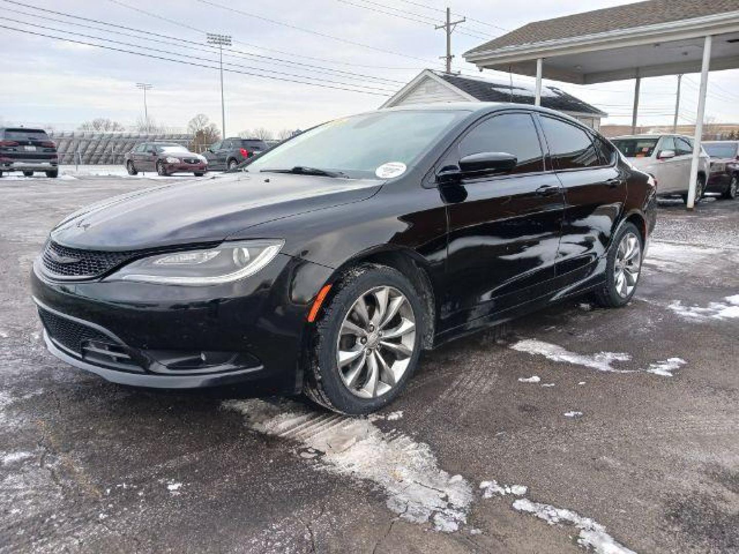 2016 Black Clear Coat Chrysler 200 S (1C3CCCBB9GN) with an 2.4L L4 DOHC 16V engine, 9-Speed Automatic transmission, located at 1184 Kauffman Ave, Fairborn, OH, 45324, (937) 908-9800, 39.807365, -84.029114 - Photo#2