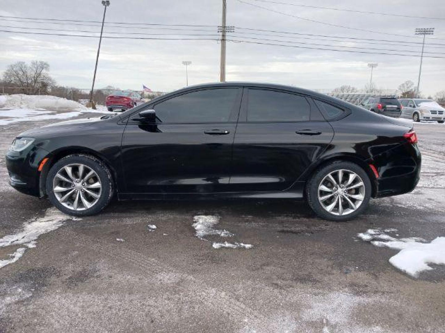 2016 Black Clear Coat Chrysler 200 S (1C3CCCBB9GN) with an 2.4L L4 DOHC 16V engine, 9-Speed Automatic transmission, located at 1184 Kauffman Ave, Fairborn, OH, 45324, (937) 908-9800, 39.807365, -84.029114 - Photo#3