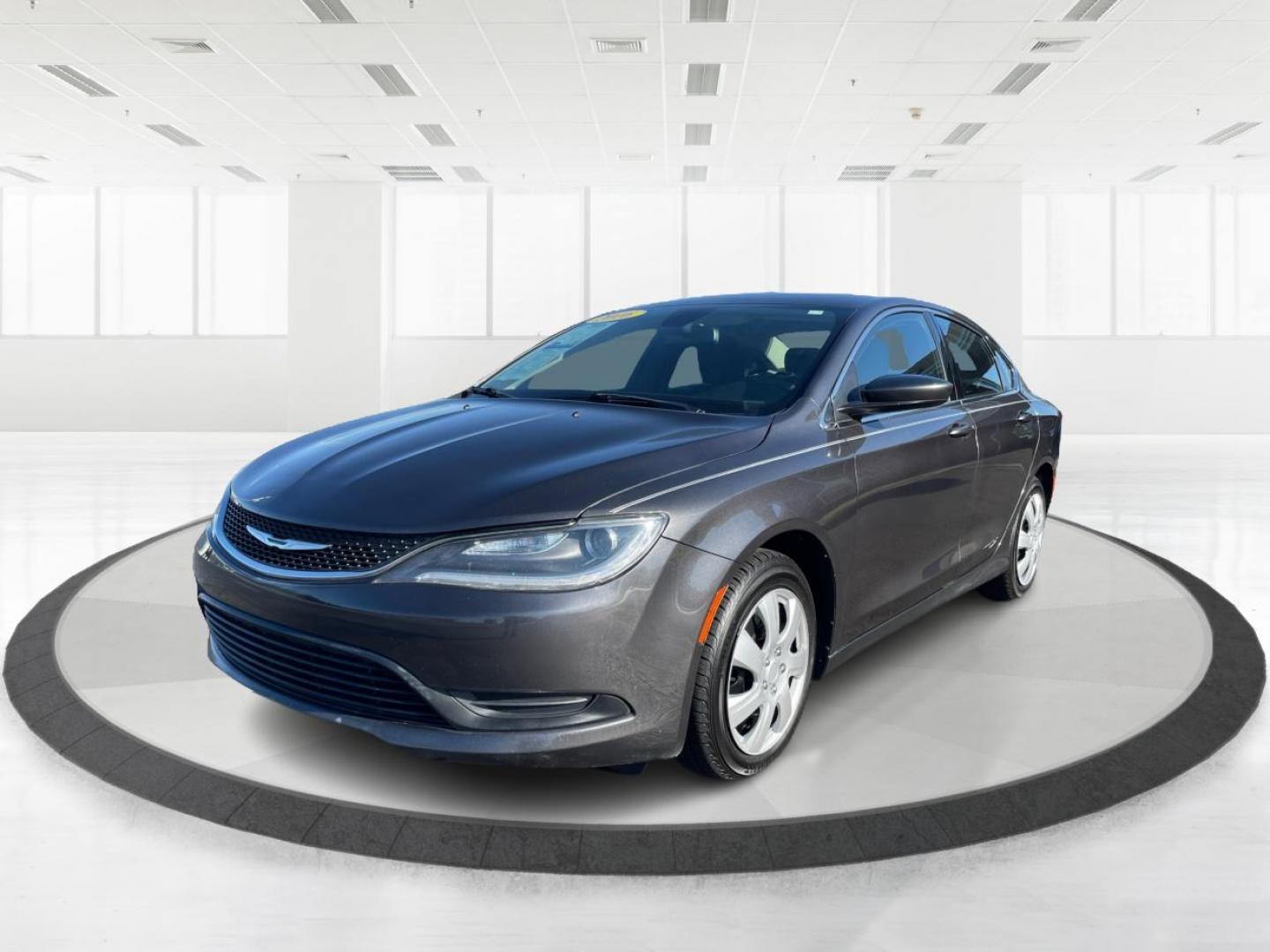 2016 Granite Crystal Metallic Clear Coat Chrysler 200 LX (1C3CCCFB4GN) with an 2.4L L4 DOHC 16V engine, 9A transmission, located at 1230 East Main St, Xenia, OH, 45385, (937) 908-9800, 39.687321, -83.910294 - Photo#7