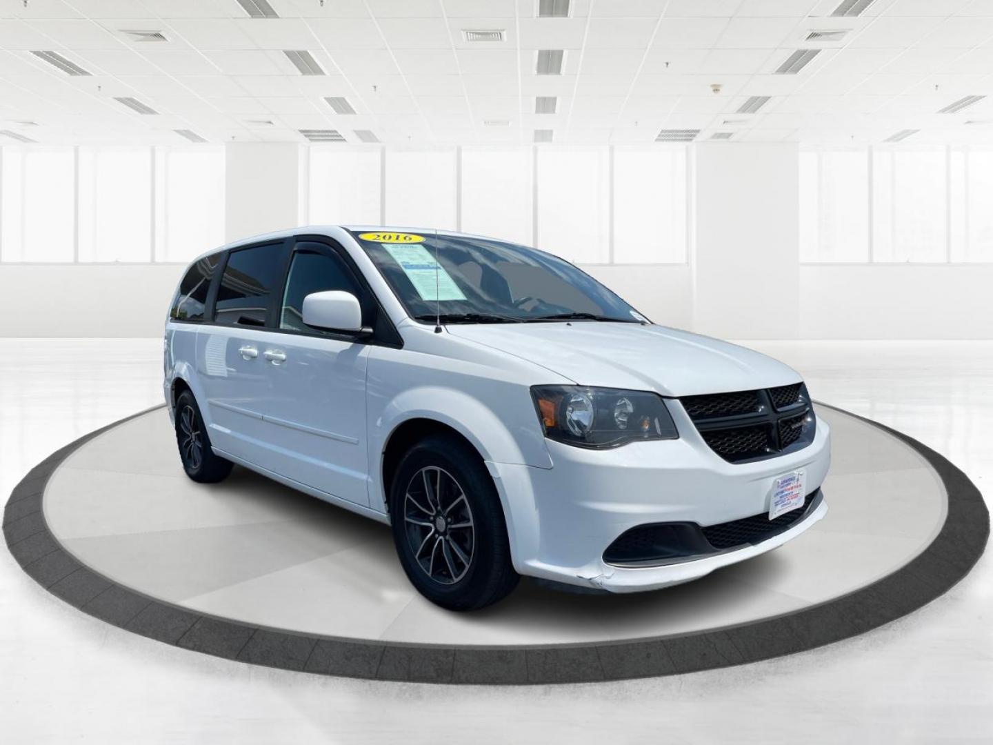 2016 Bright White Clear Coat Dodge Grand Caravan (2C4RDGBG8GR) with an 3.6L V6 DOHC 24V engine, 6-Speed Automatic transmission, located at 4508 South Dixie Dr, Moraine, OH, 45439, (937) 908-9800, 39.690136, -84.216438 - Photo#0