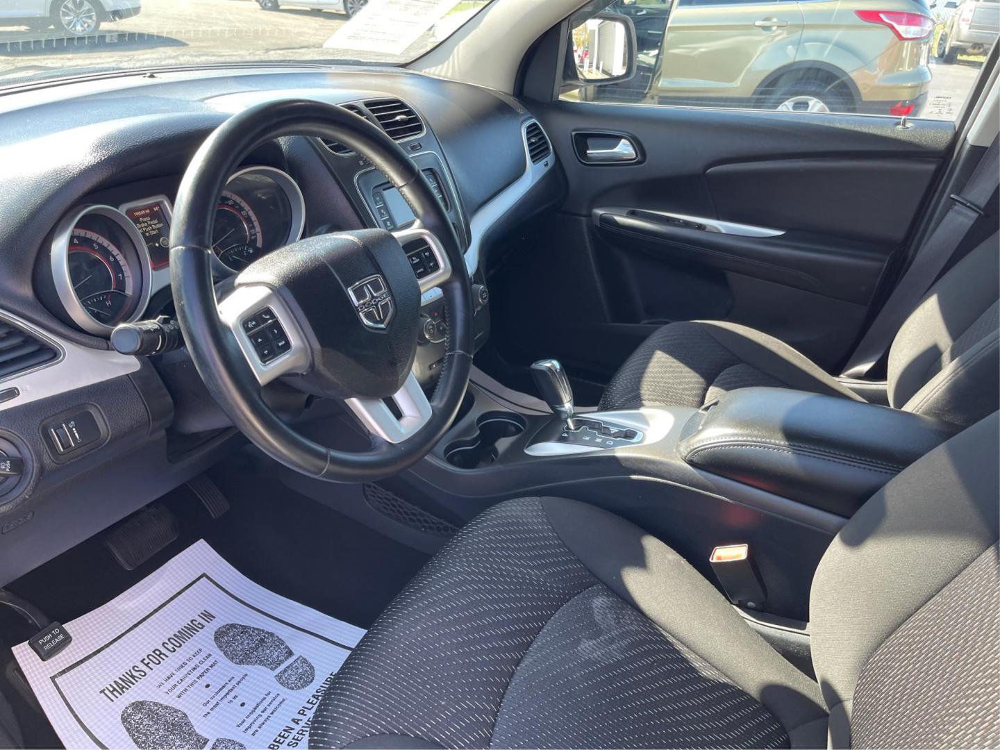 2016 White Dodge Journey Crossroad FWD (3C4PDCGG6GT) with an 3.6L V6 DOHC 24V engine, 6-Speed Automatic transmission, located at 1951 S Dayton Lakeview Rd., New Carlisle, OH, 45344, (937) 908-9800, 39.890999, -84.050255 - Photo#8