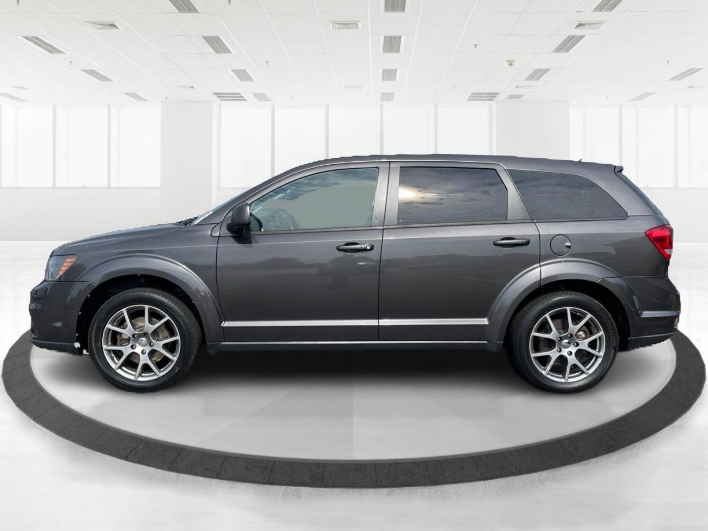 2016 Granite Crystal Metallic Clear Coat Dodge Journey R/T AWD (3C4PDDEG8GT) with an 3.6L V6 DOHC 24V engine, 6-Speed Automatic transmission, located at 401 Woodman Dr, Riverside, OH, 45431, (937) 908-9800, 39.763779, -84.122063 - Photo#5