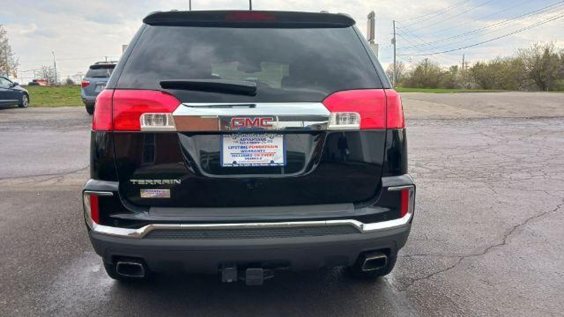 2016 Onyx Black GMC Terrain SLT FWD (2GKFLPE33G6) with an 3.6L V6 DOHC 24V engine, 6-Speed Automatic transmission, located at 4508 South Dixie Dr, Moraine, OH, 45439, (937) 908-9800, 39.690136, -84.216438 - Photo#5