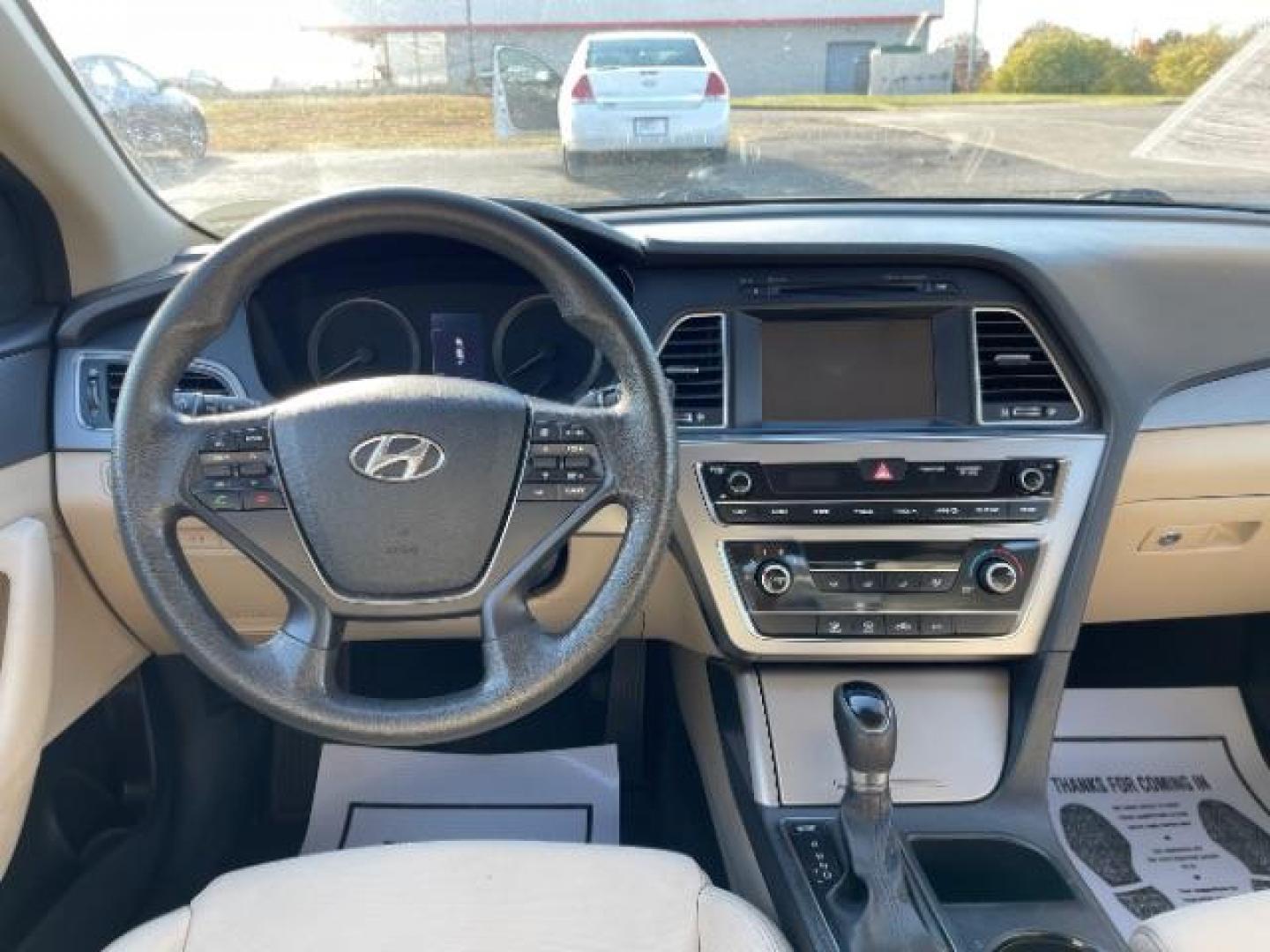 2016 Dark Truffle Hyundai Sonata SE (5NPE24AF3GH) with an 2.4L L4 DOHC 16V engine, 7-Speed Automatic transmission, located at 1184 Kauffman Ave, Fairborn, OH, 45324, (937) 908-9800, 39.807365, -84.029114 - Photo#6